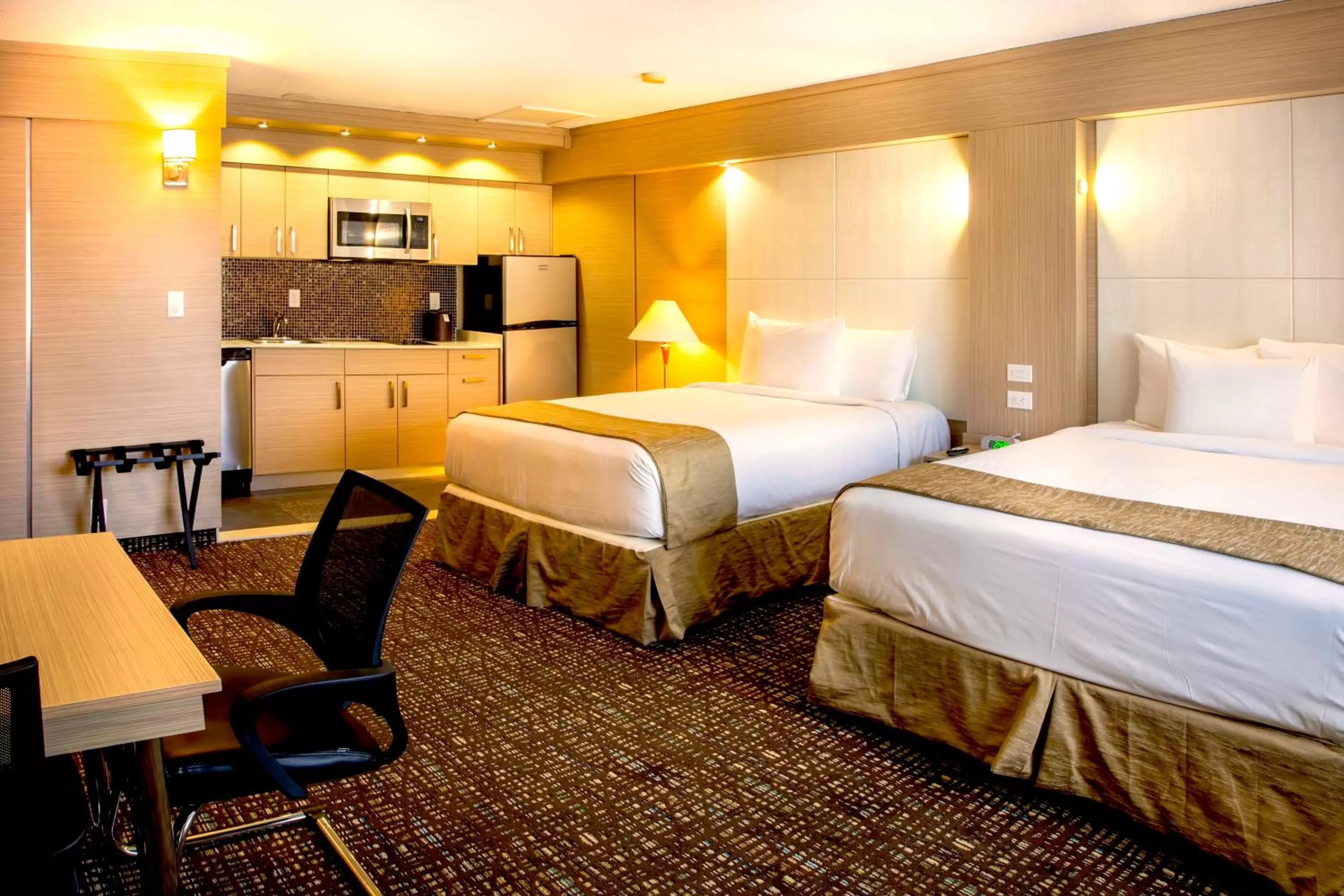 Queen Studio with Two Queen Beds and Kitchenette in Royal Beach Palace