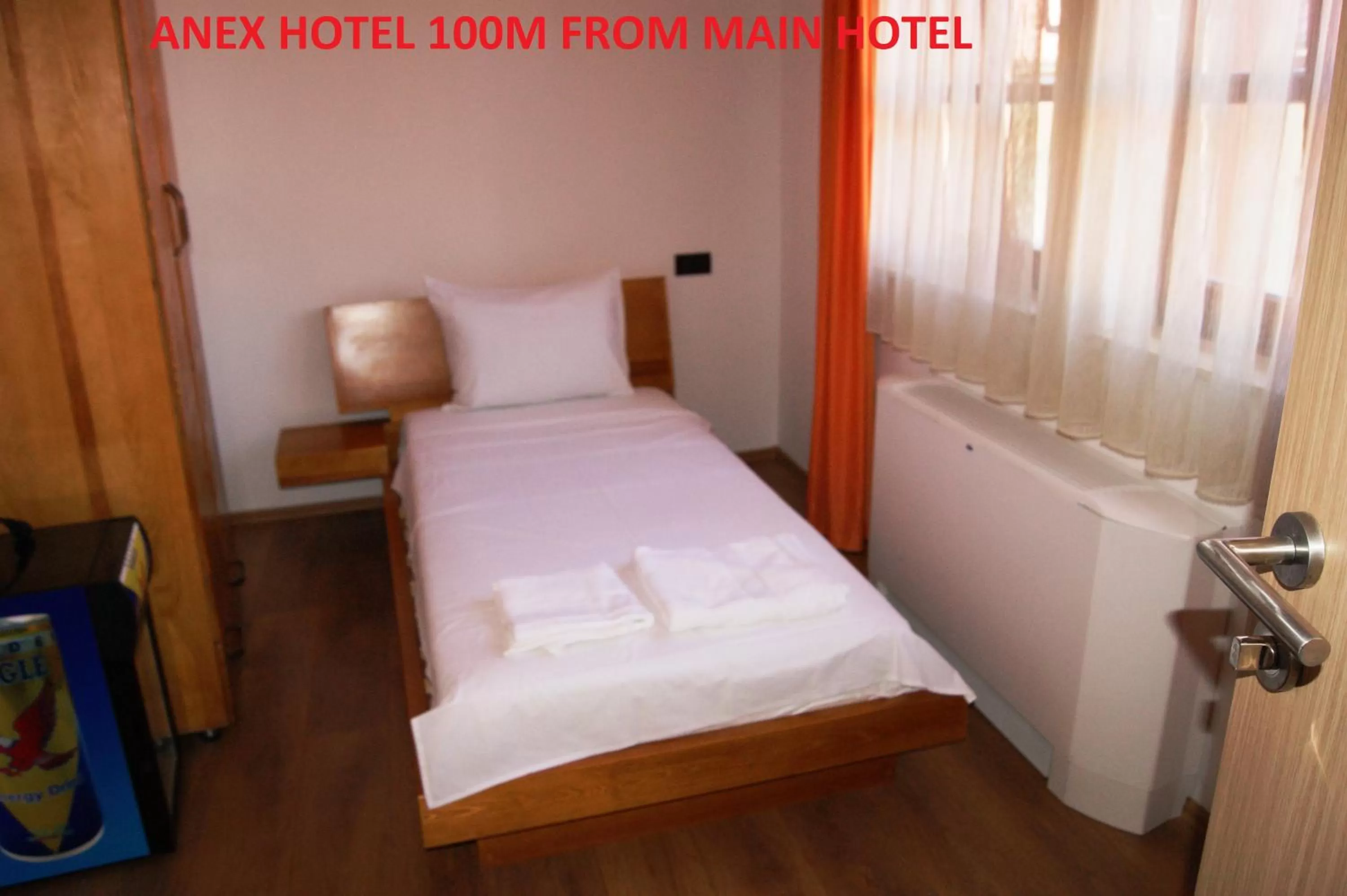 Bed in Hotel Prizreni