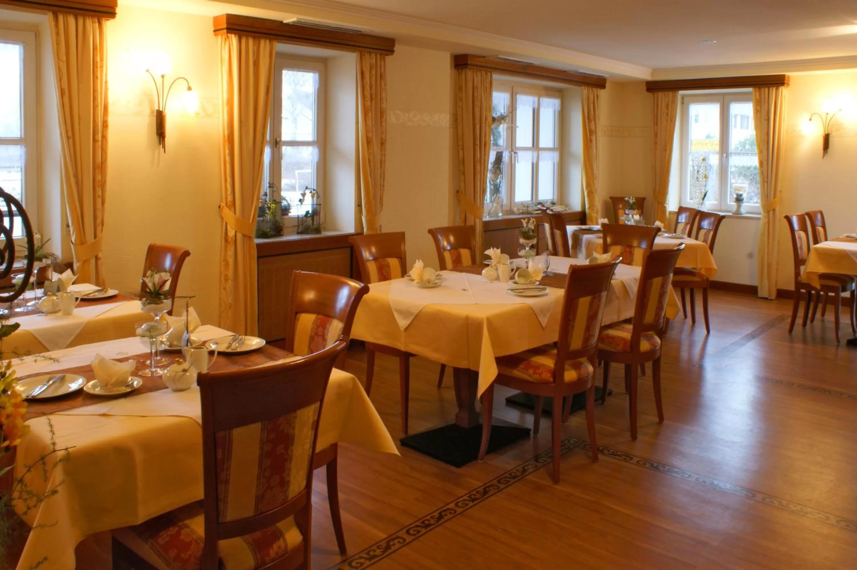 Decorative detail, Restaurant/Places to Eat in Landhotel Grüner Baum