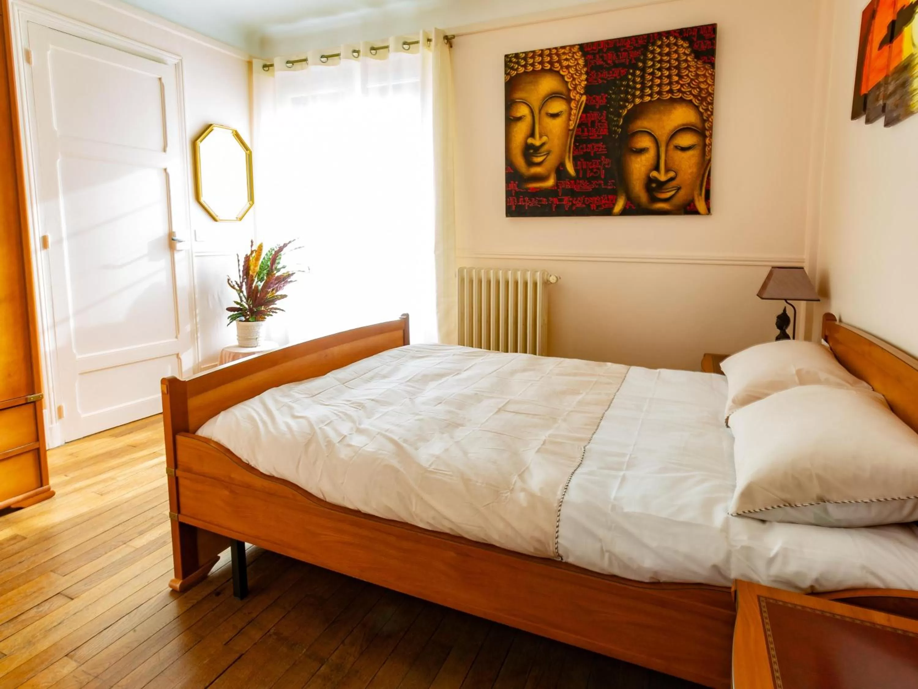 Bedroom, Bed in Apakabar Homestay - proche gare Melun, parking privé, Netflix