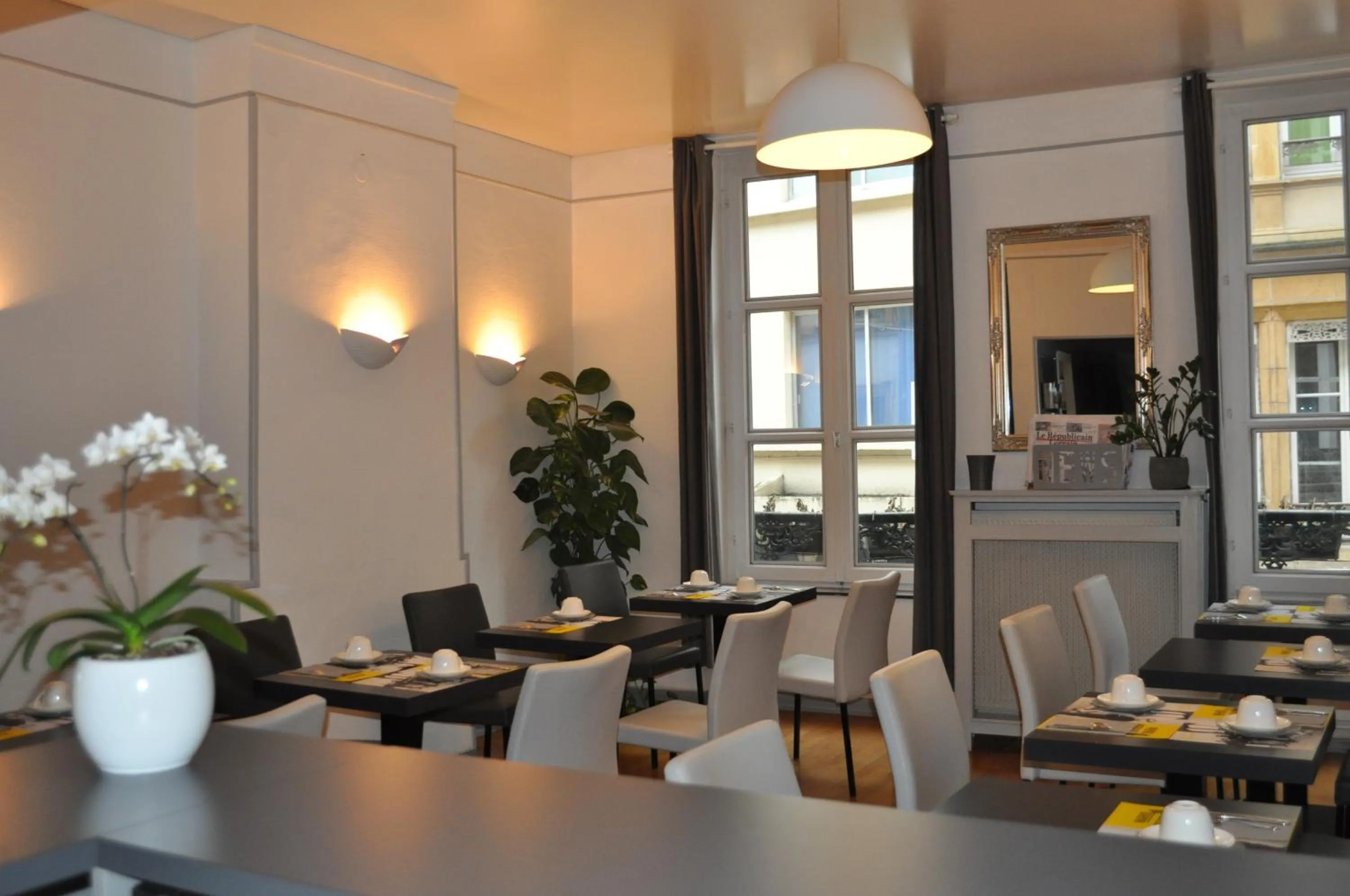 Restaurant/places to eat in Hôtel du Centre