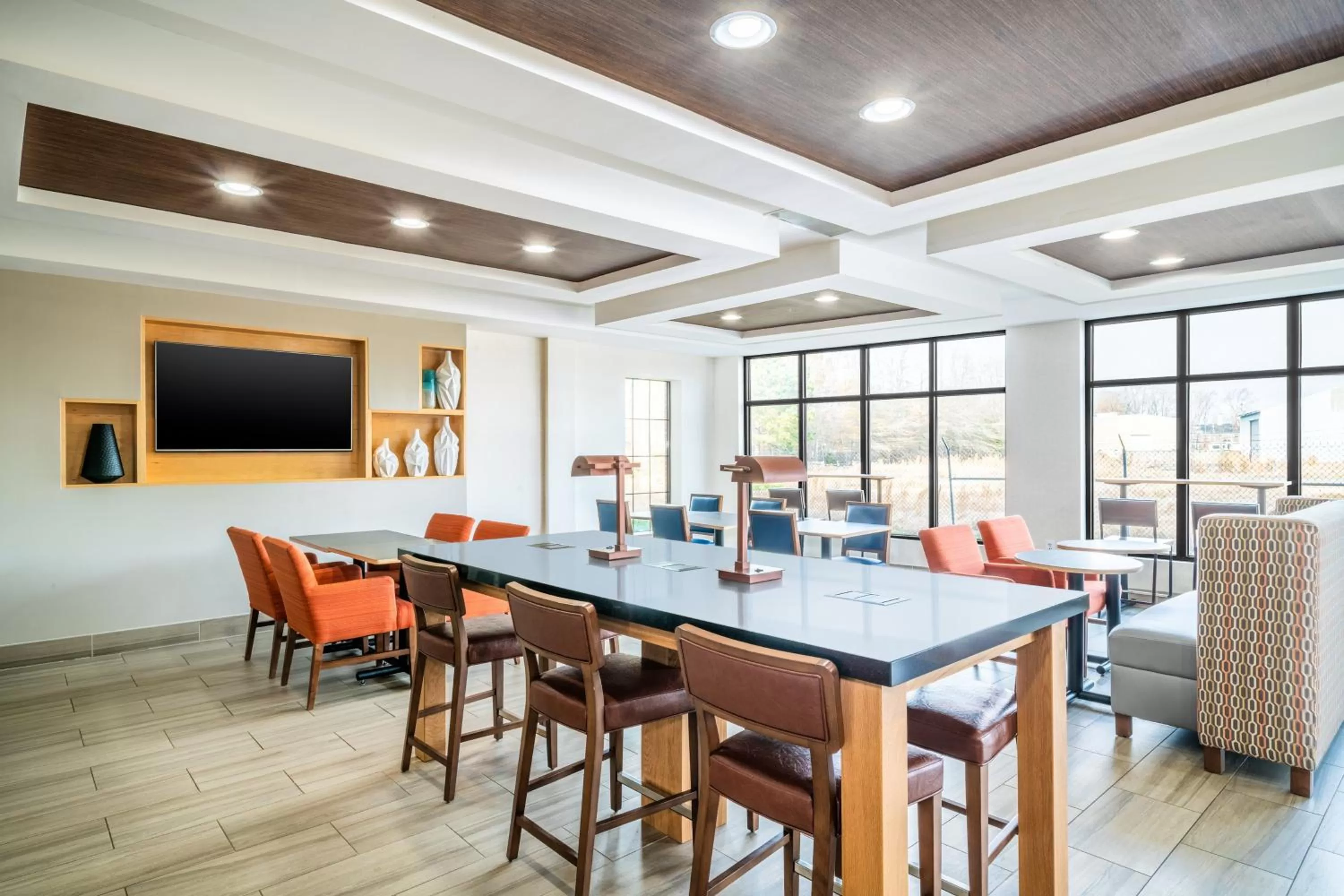 Breakfast in Holiday Inn Express Hotel & Suites Tappahannock by IHG