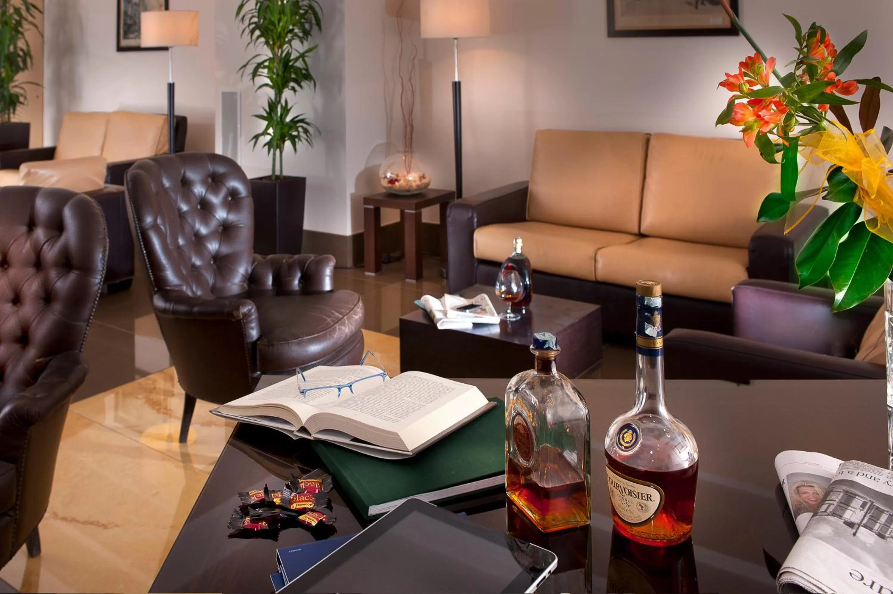 Lounge or bar in Cardinal Hotel St. Peter