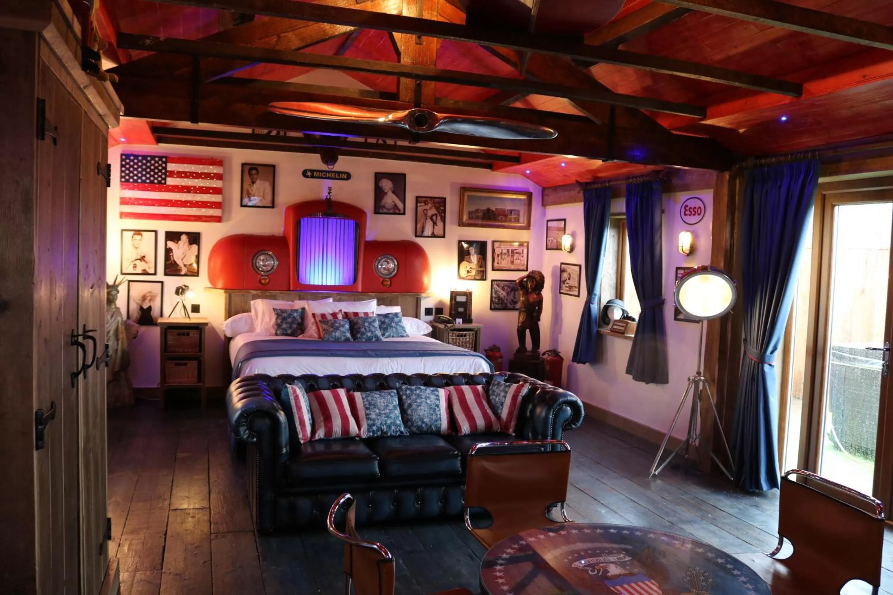 Photo of the whole room, Bed in South Causey Inn