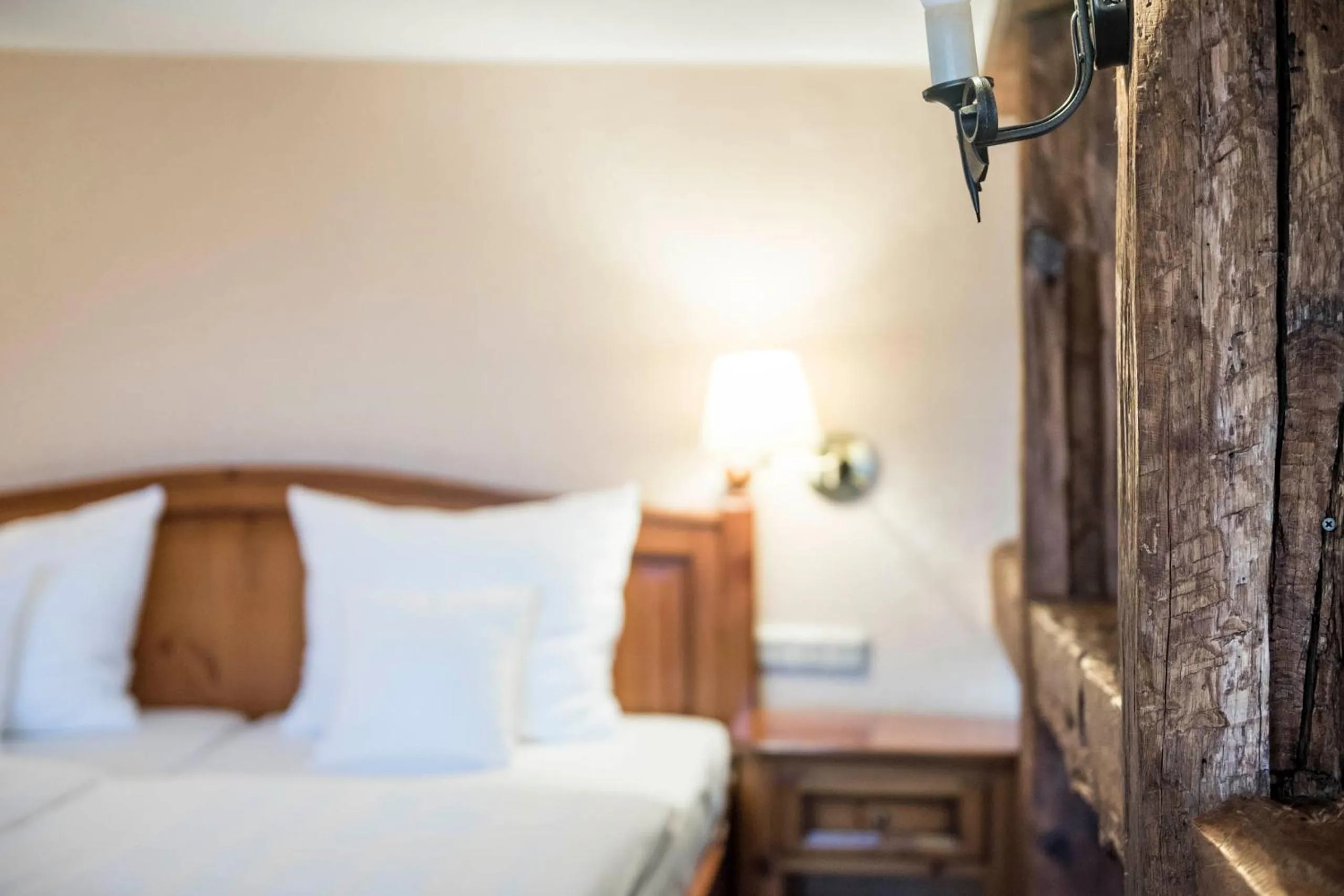 Photo of the whole room, Bed in derSTERN Hersfeld