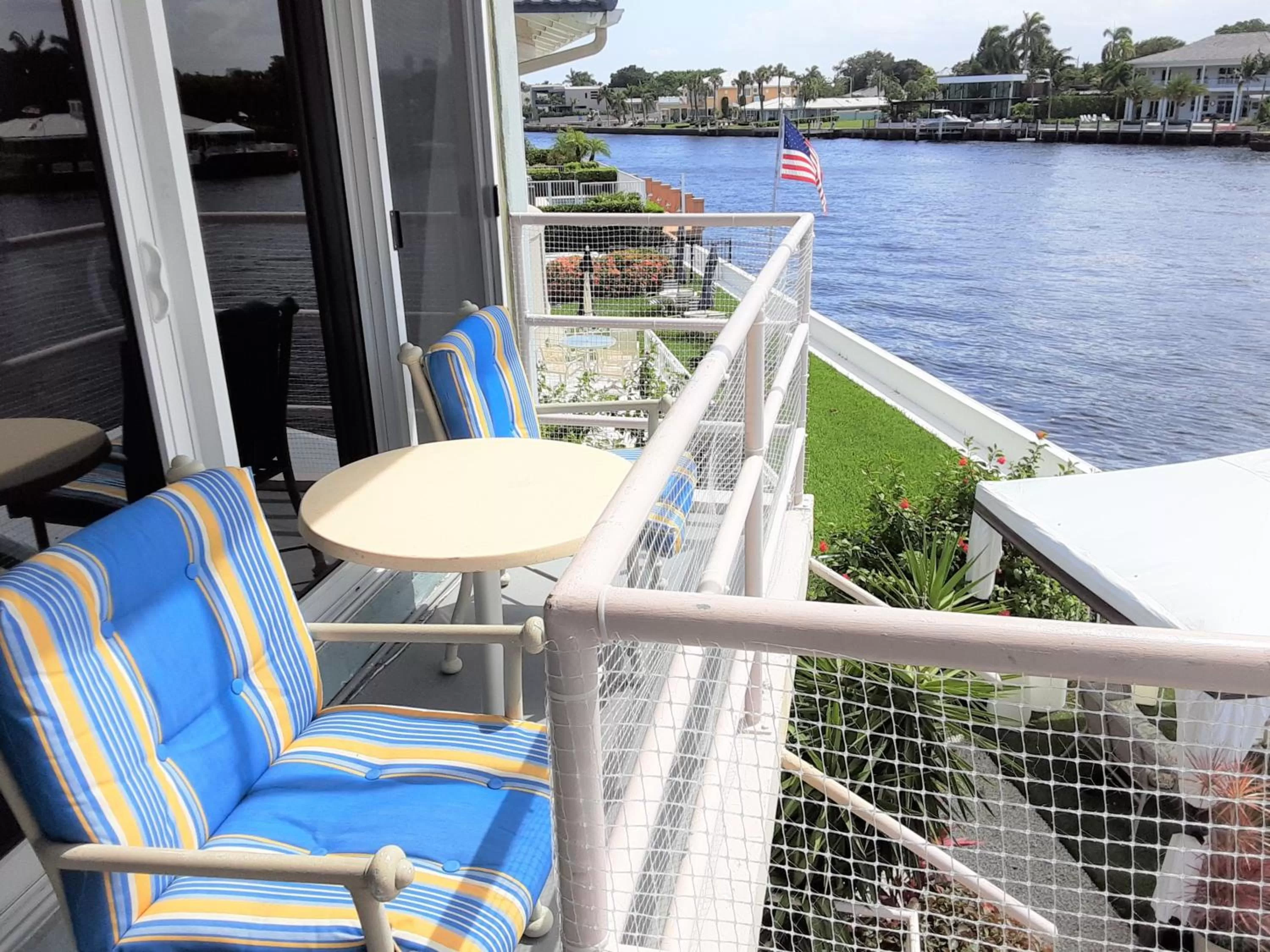 Balcony/Terrace in Manhattan Tower Apartment Hotel