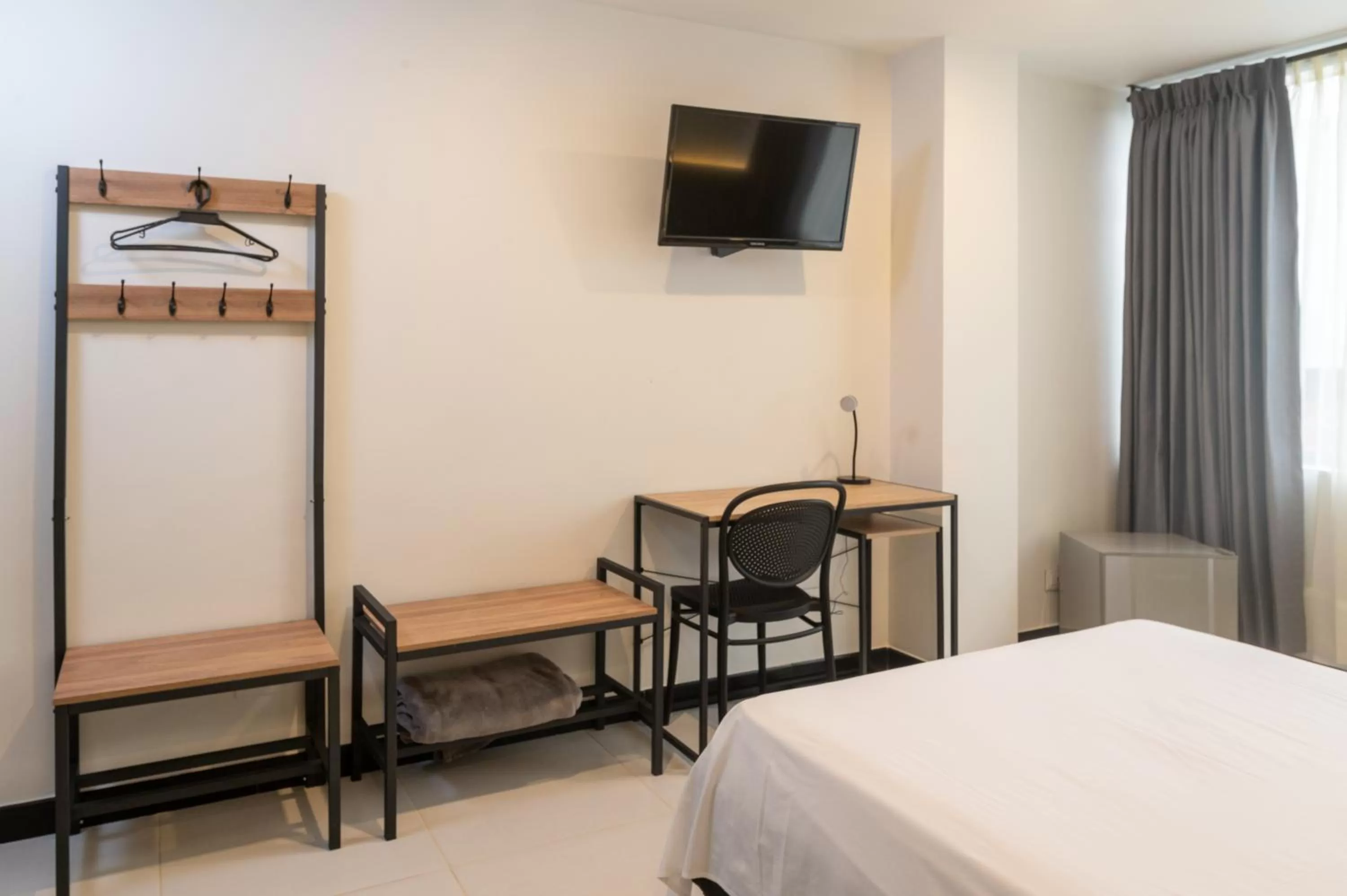 TV/Entertainment Center in Hotel Principe