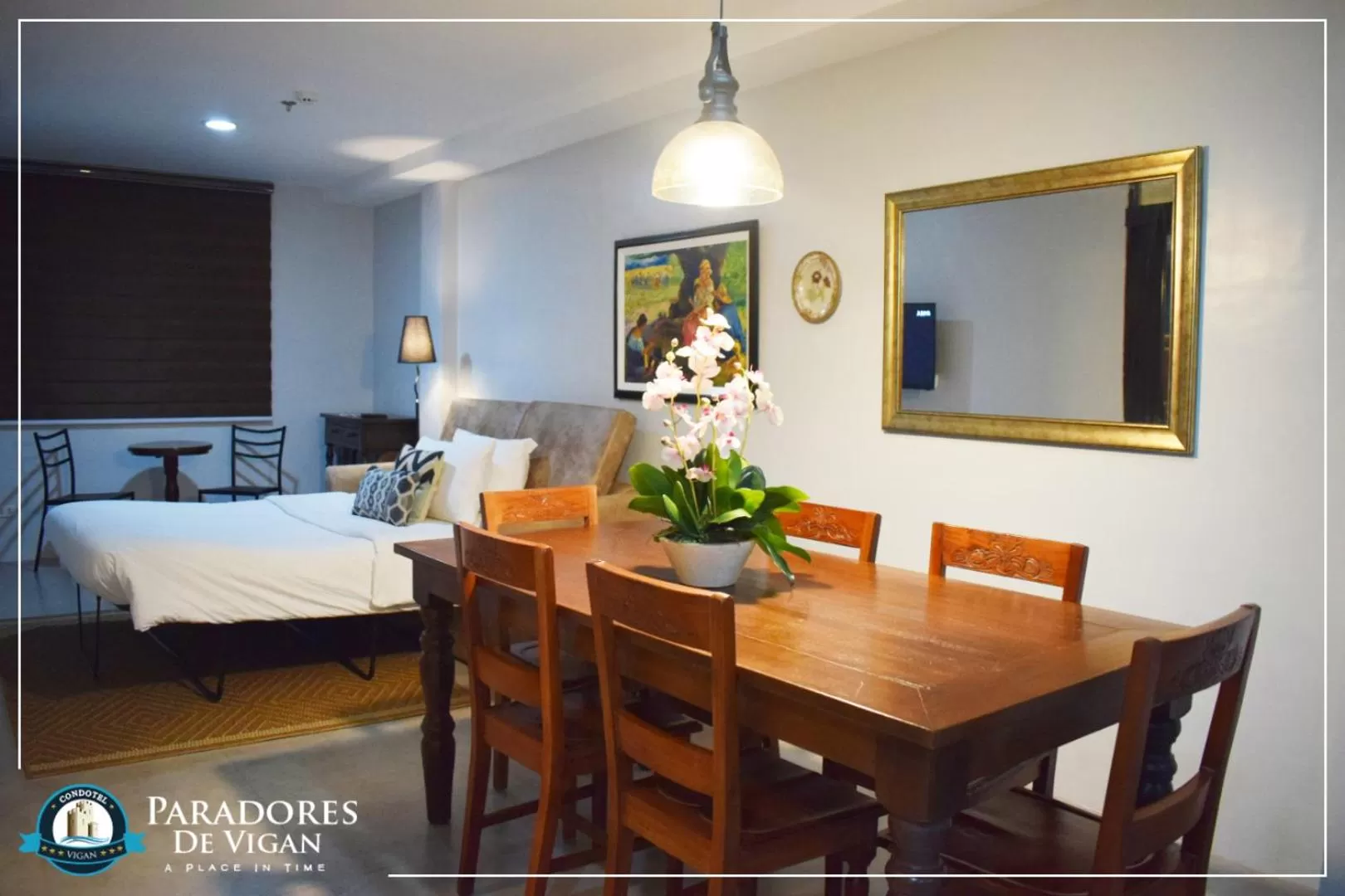 Bed in Paradores de Vigan