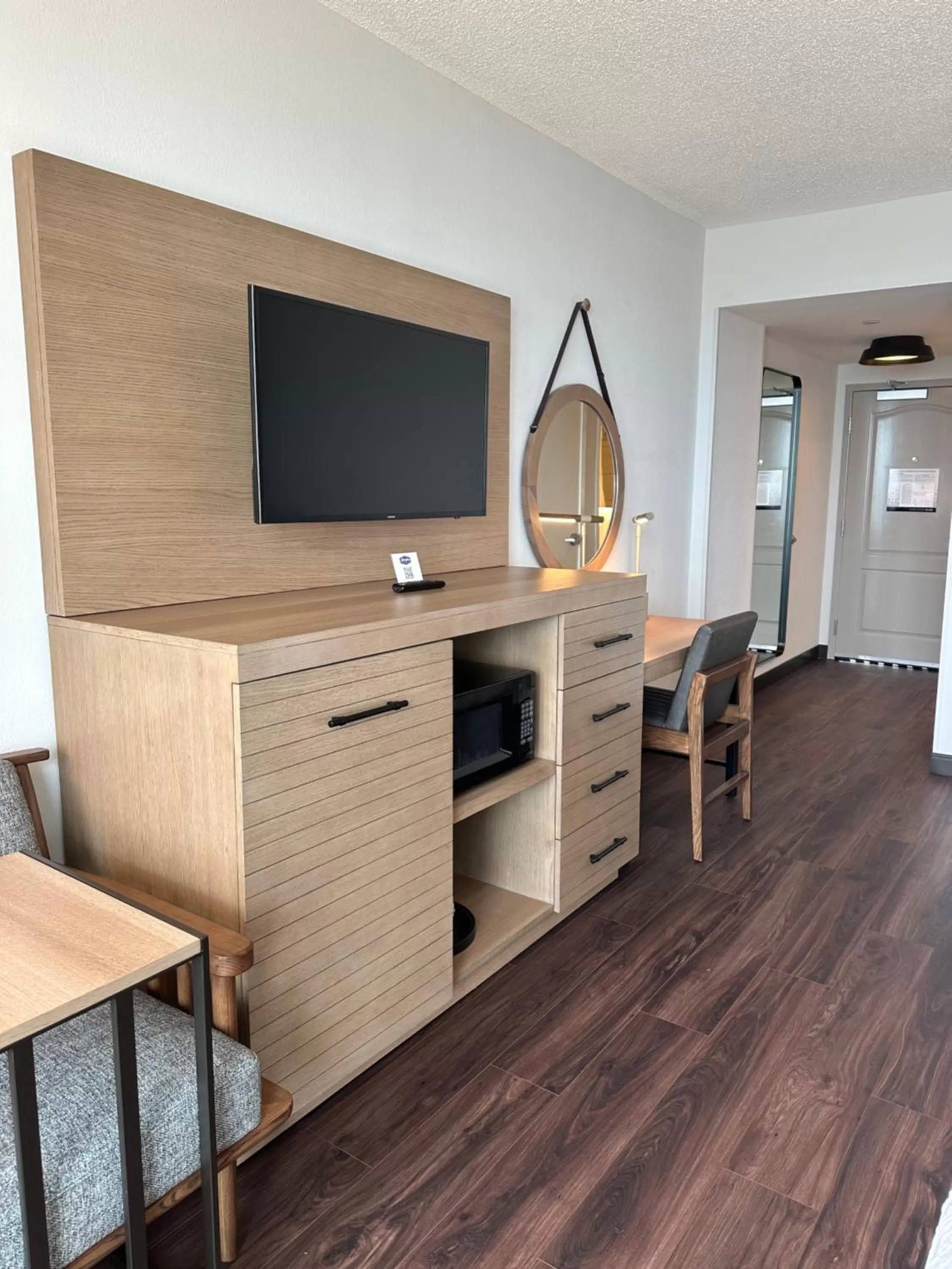 TV and multimedia in Hampton Inn Virginia Beach-Oceanfront South