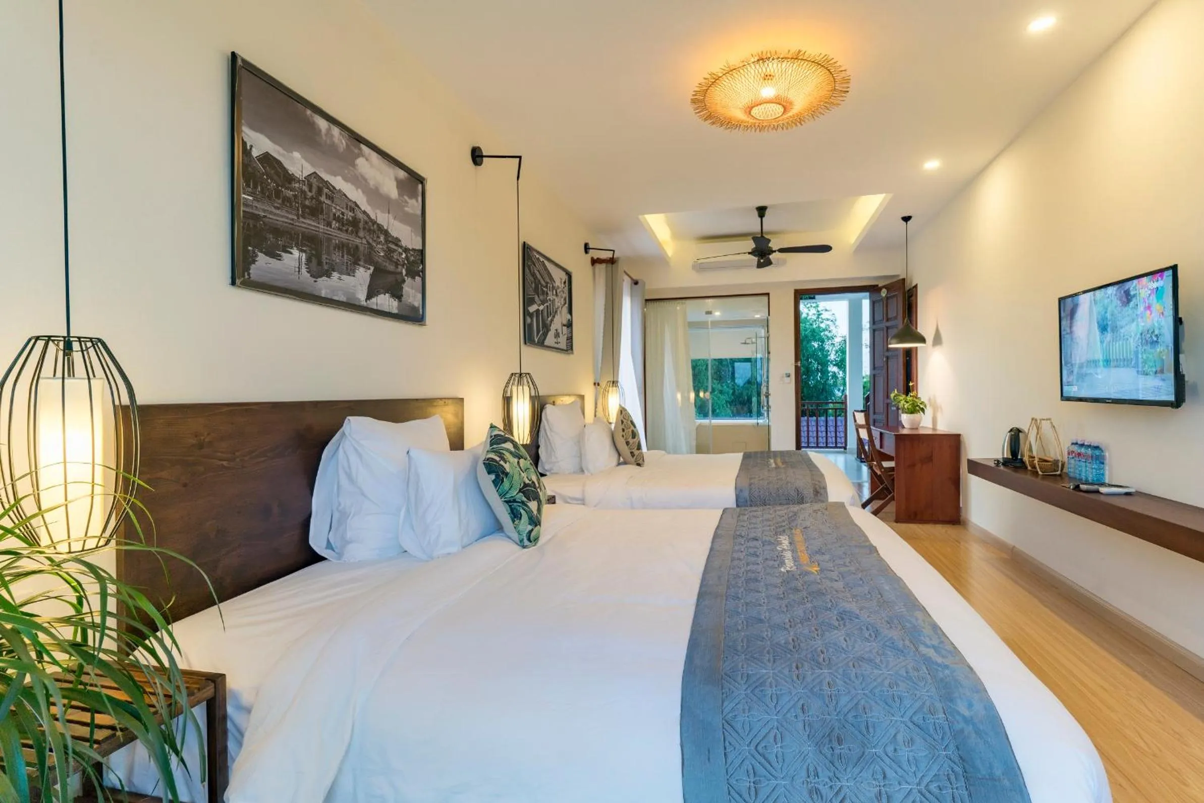 Bed in Riverside Hamlet Homestay & Villa