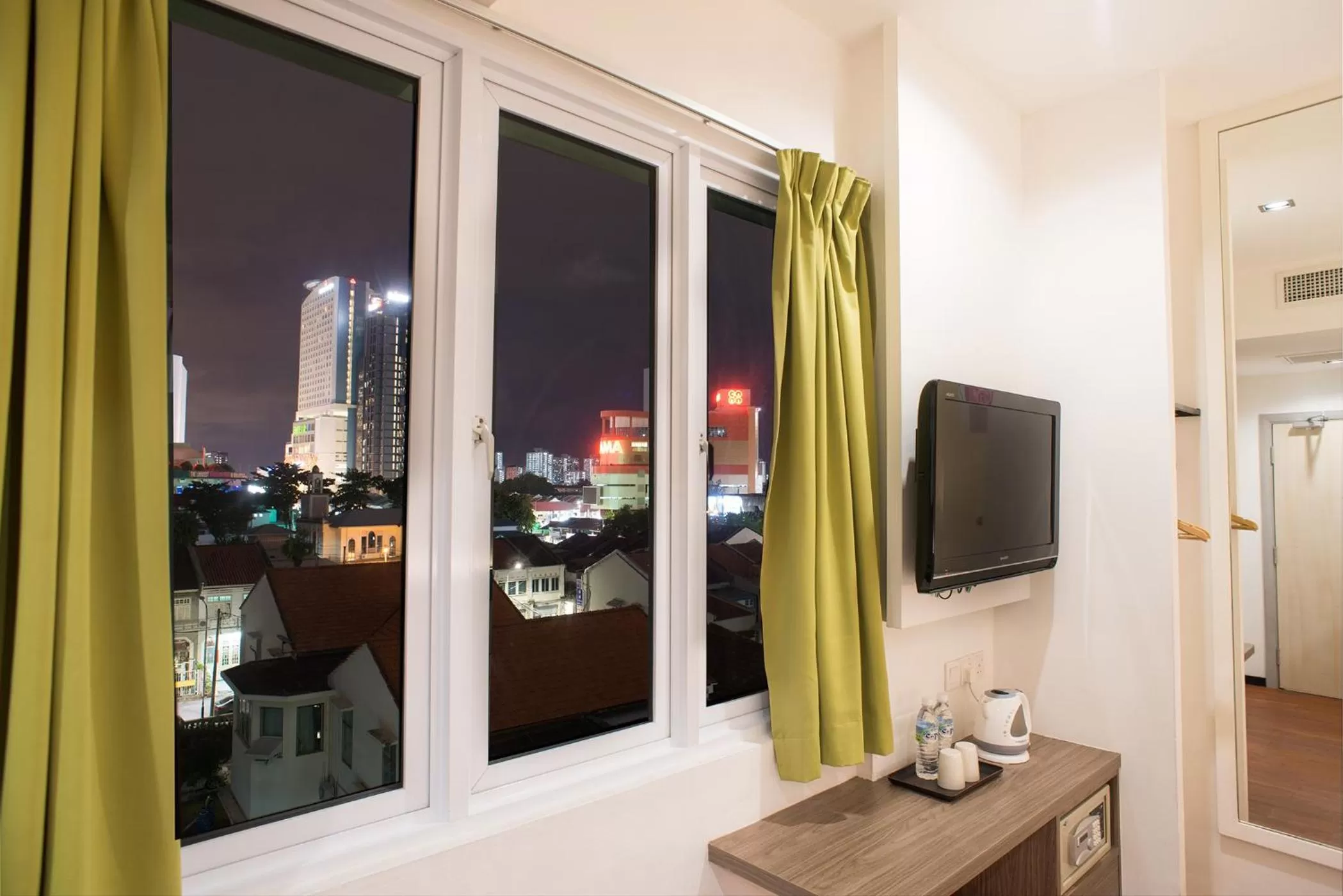 Quiet street view in Yan Hotel