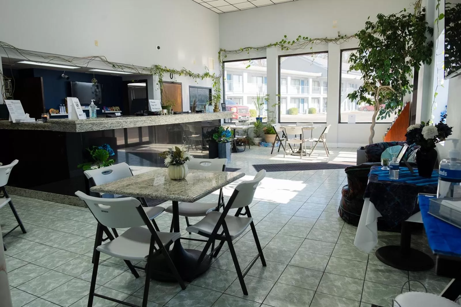 Seating area in Envi Boutique Hotel Henderson-Evansville South