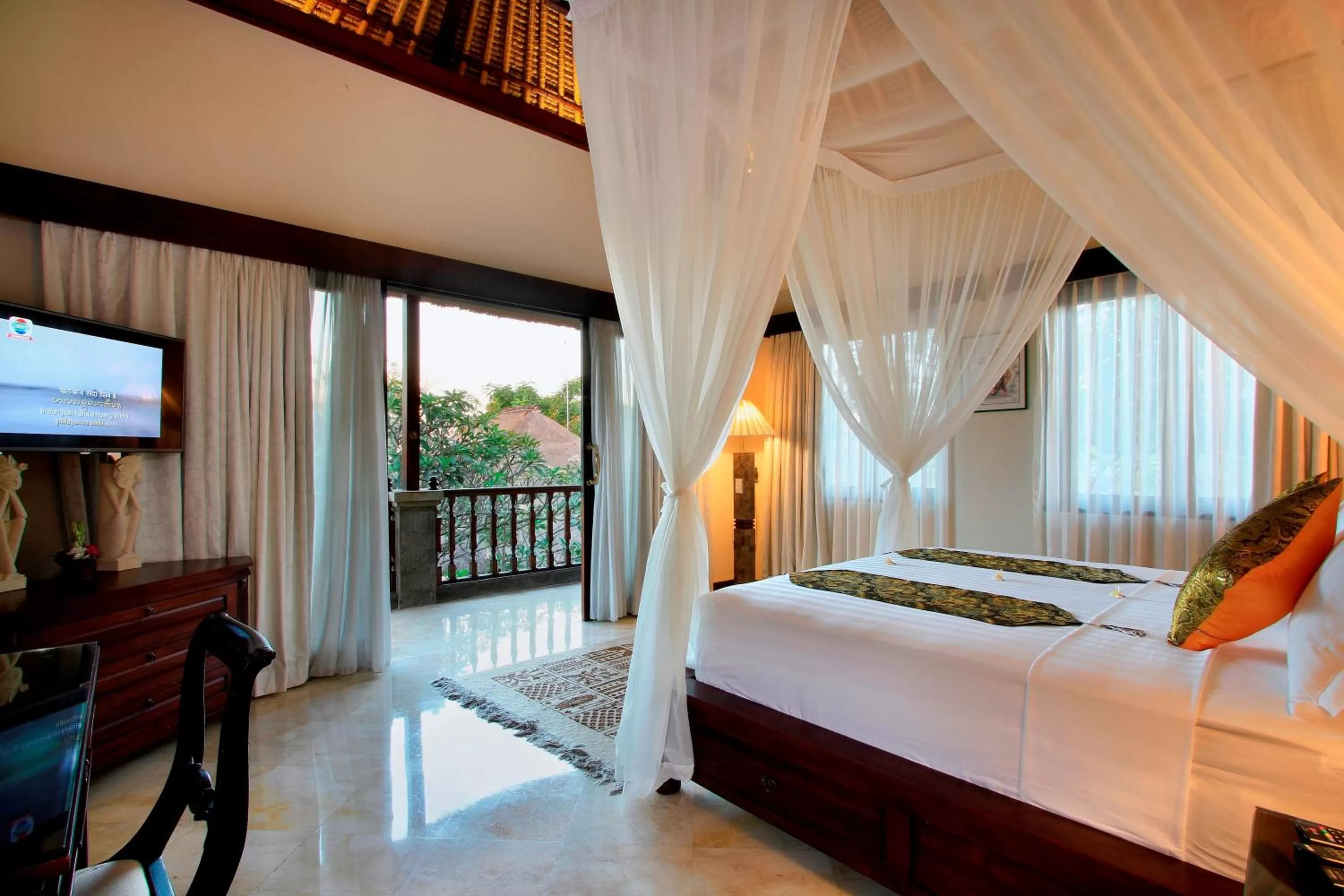 TV and multimedia, Bed in Manzelejepun Villa & Pavilion