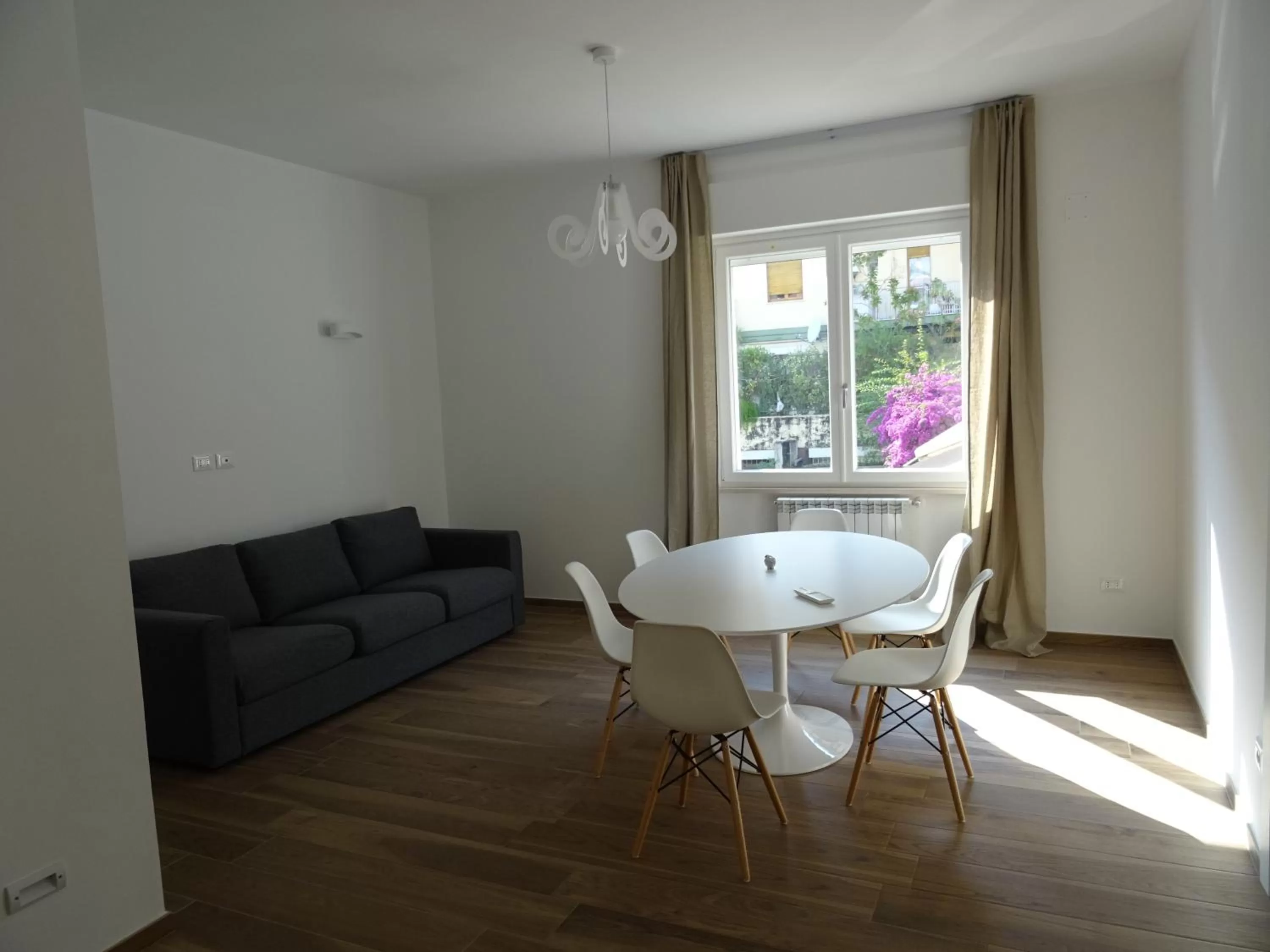 Communal lounge/ TV room in Meeting