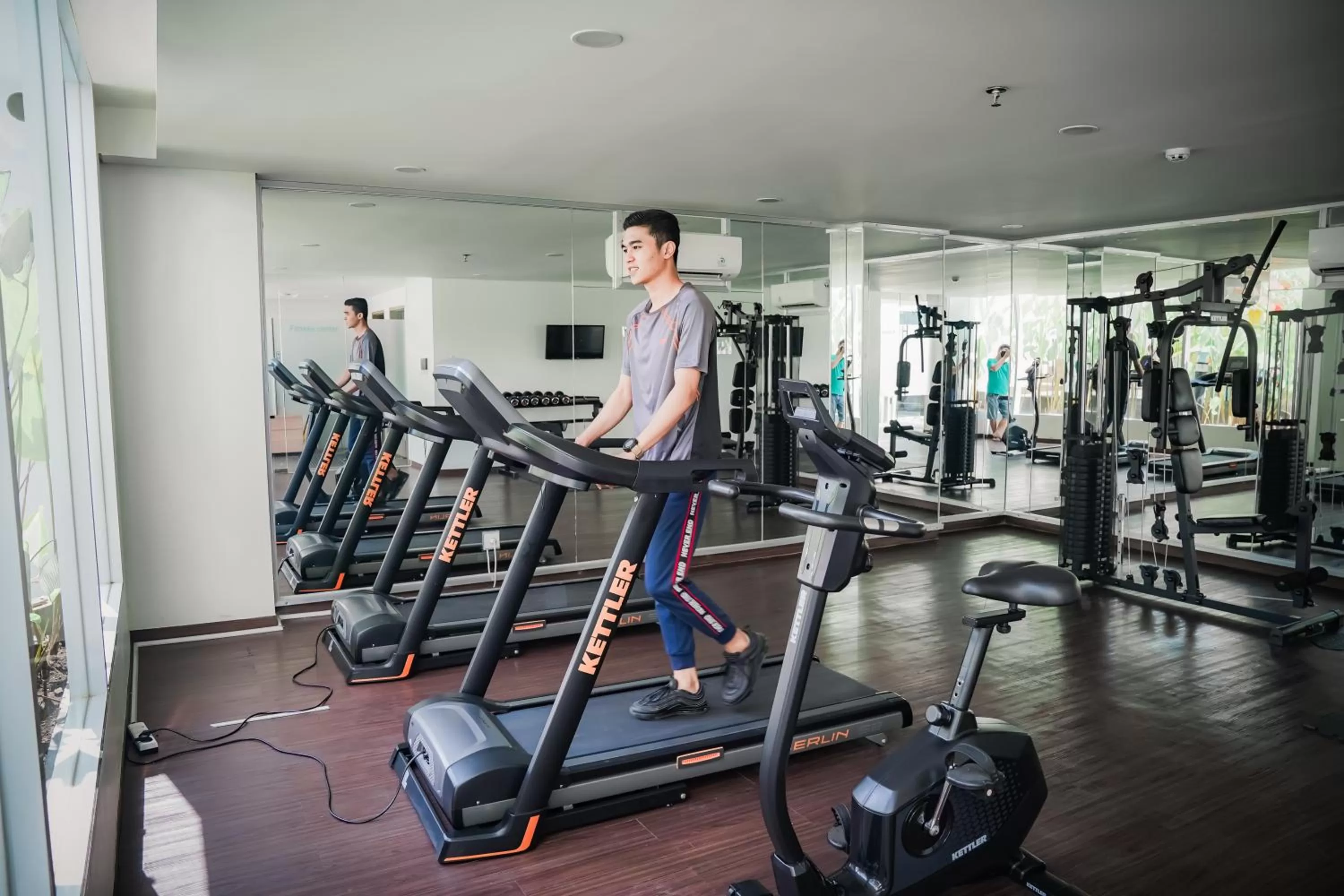 Fitness centre/facilities in Luminor Hotel Purwokerto By WH