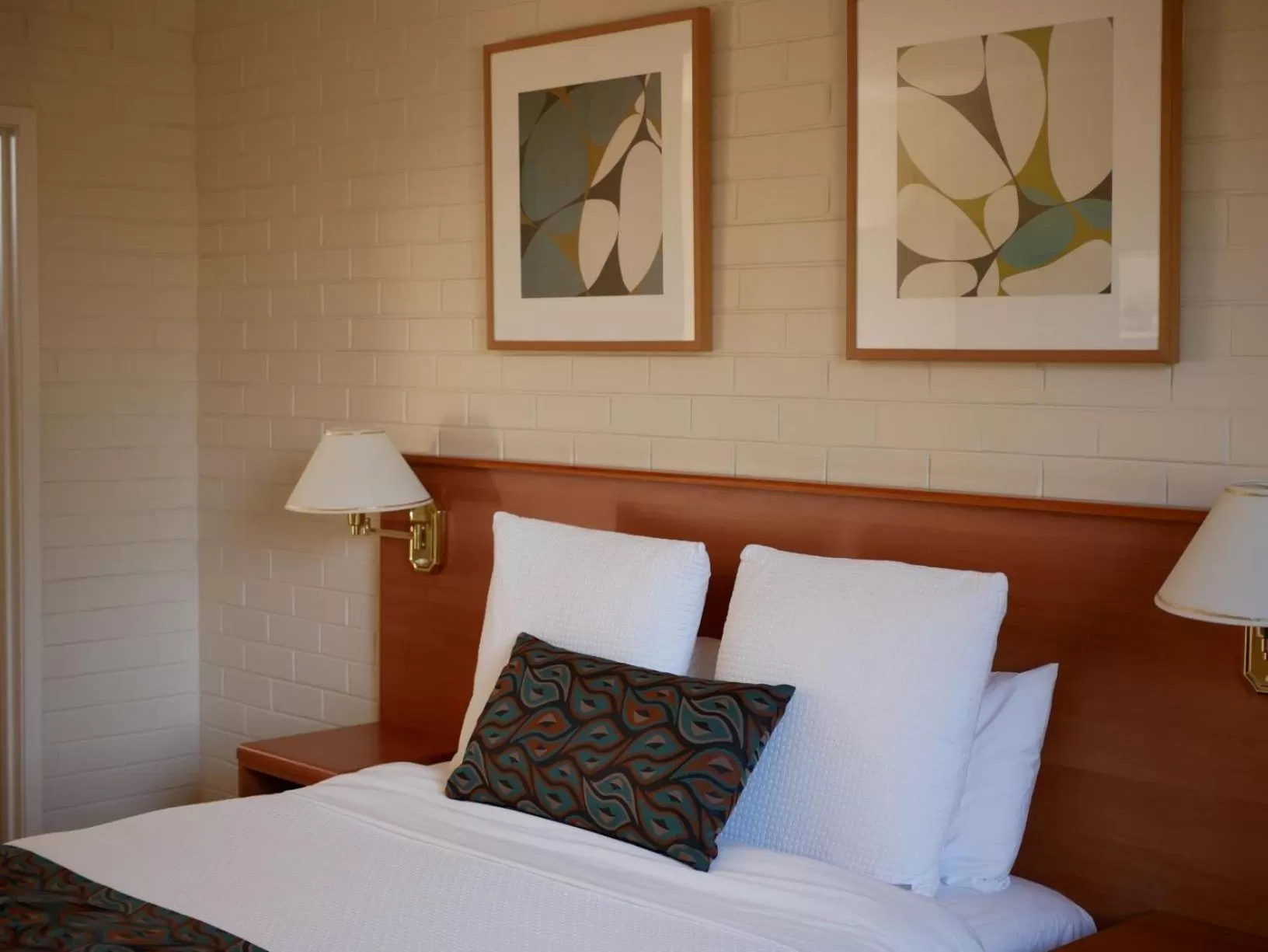 Bed in Parkview Motor Inn and Apartments