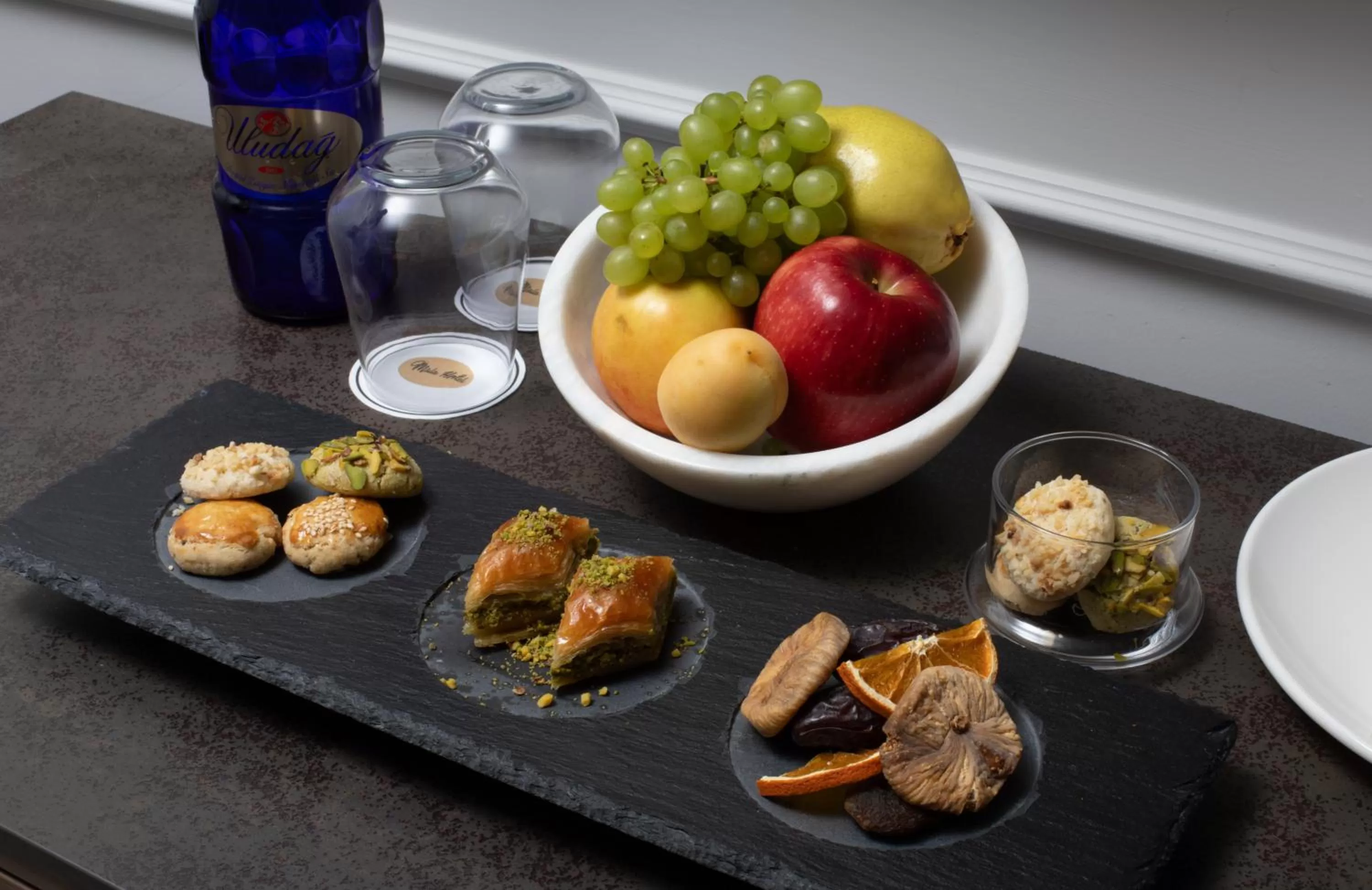 Food and drinks in Mula Hotel