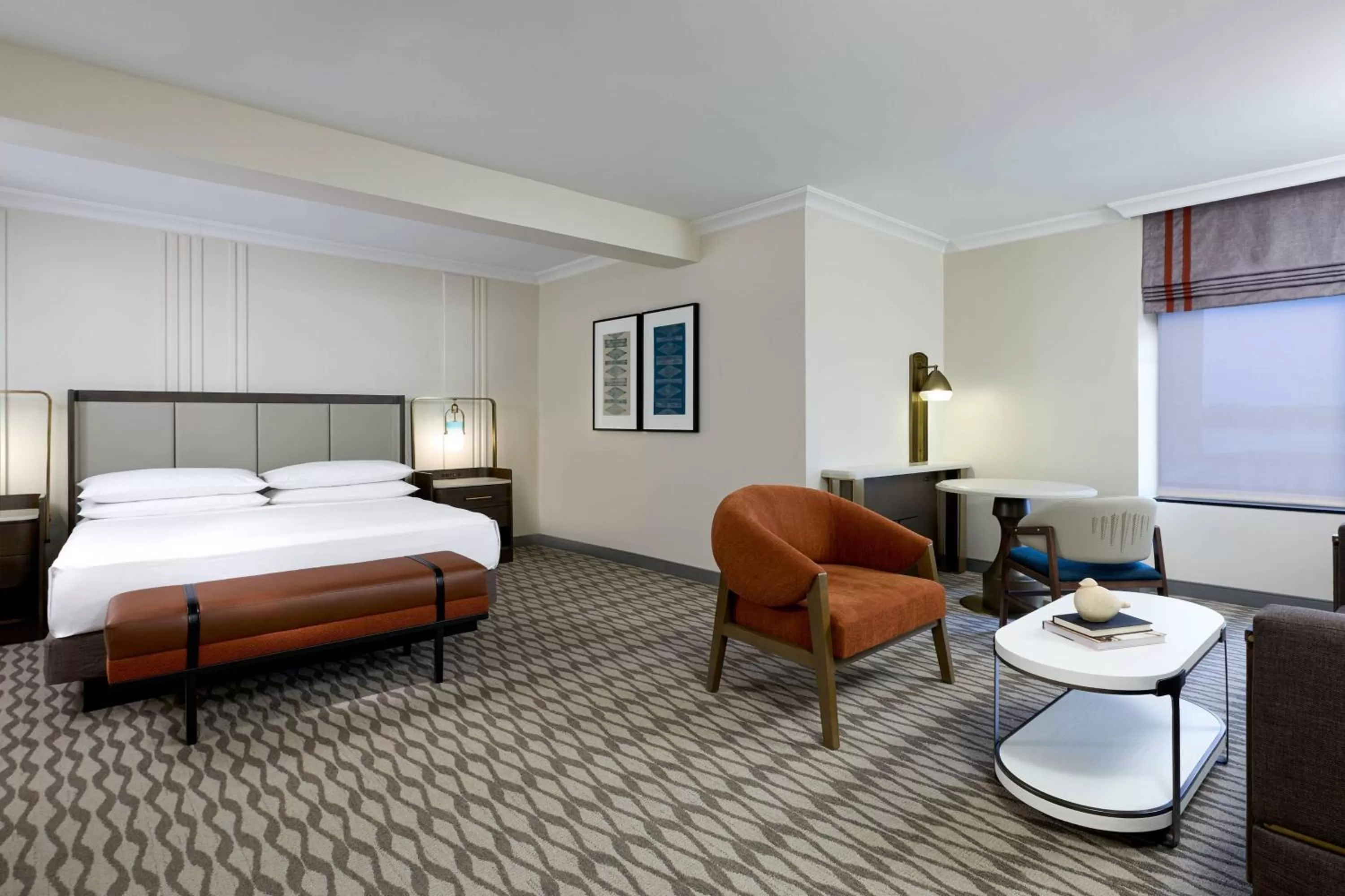 Photo of the whole room, Bed in JW Marriott Houston by the Galleria