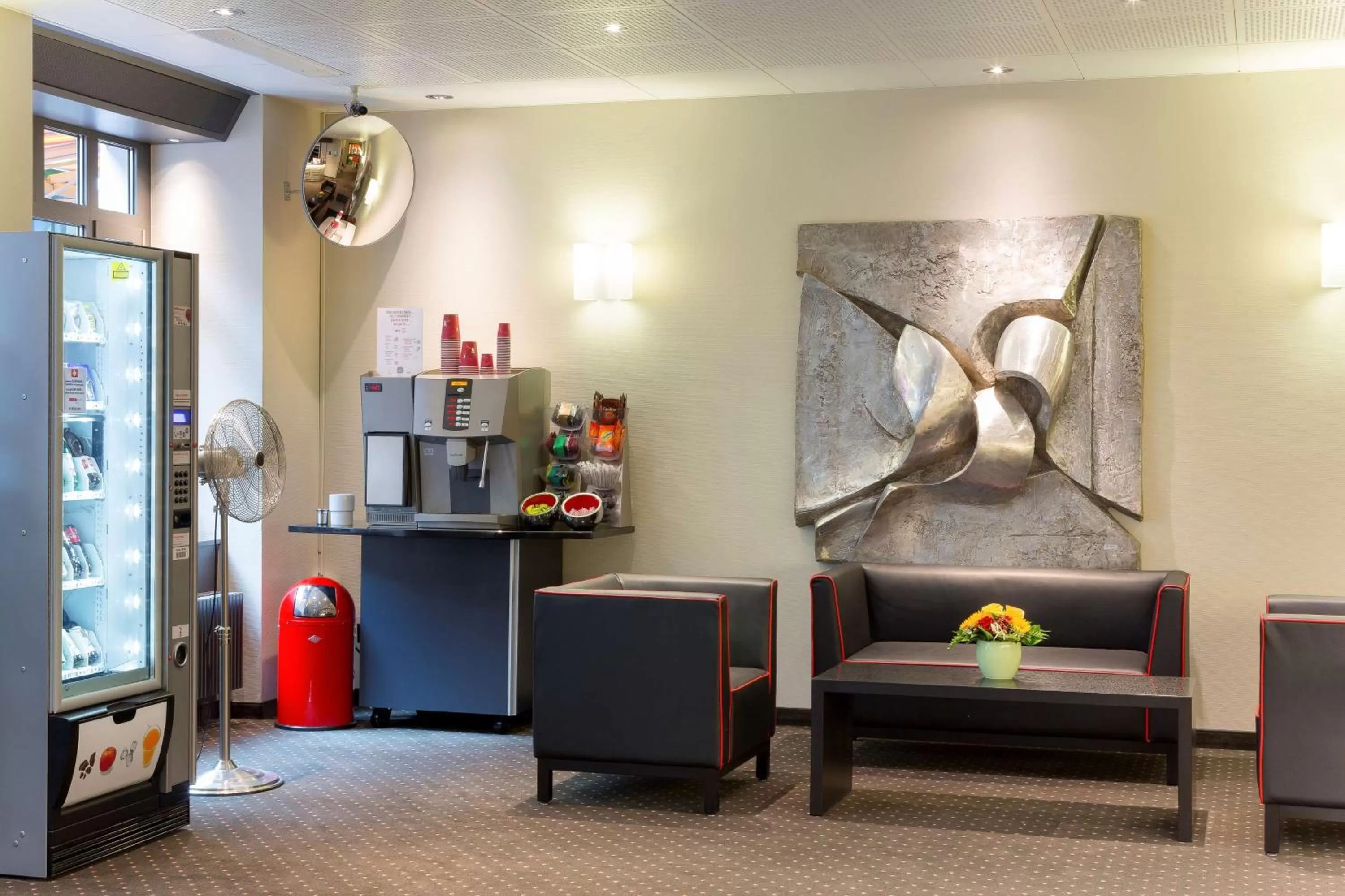 Lobby or reception in Hotel Wartmann am Bahnhof