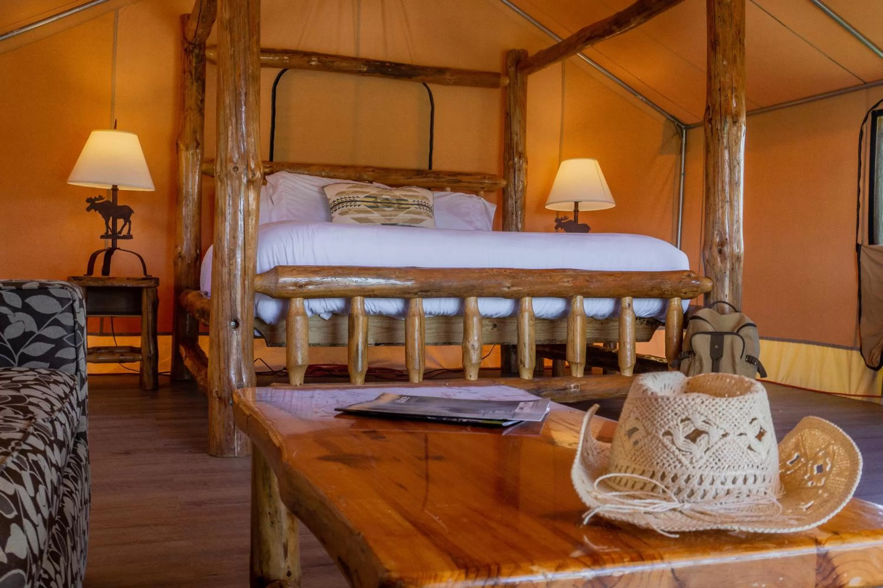 Bedroom, Bed in Teton Peaks Resort