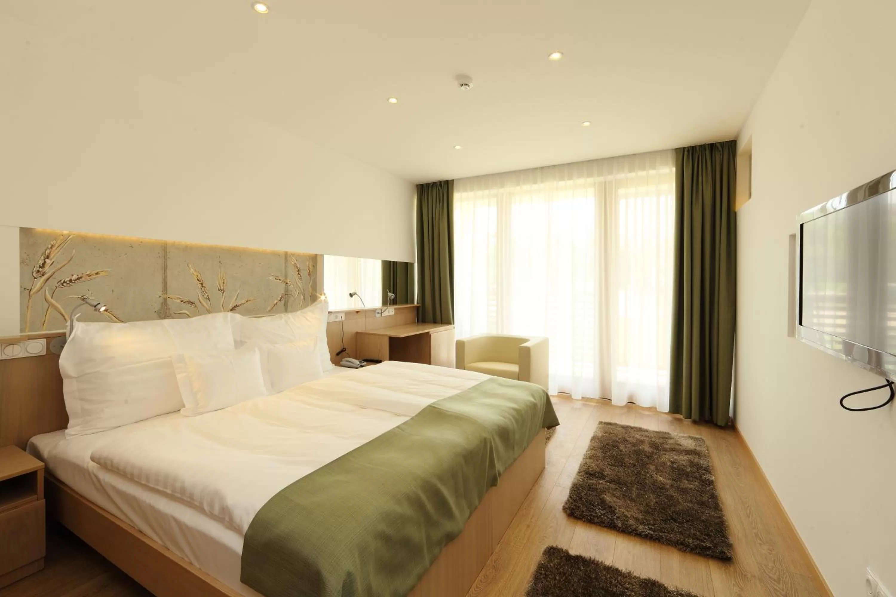 Bedroom, Bed in Hotel Historia Malomkert