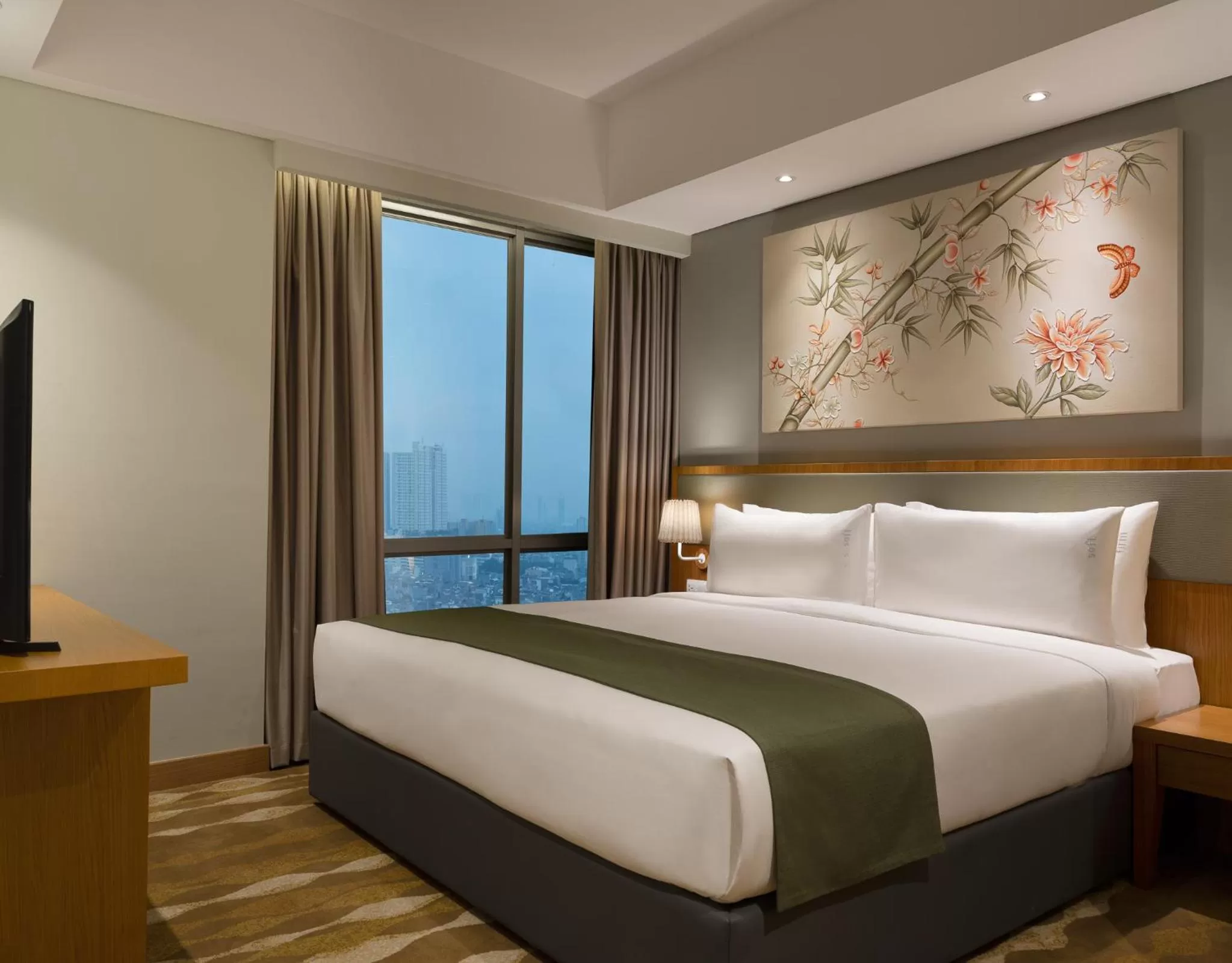 Bed in Holiday Inn & Suites Jakarta Gajah Mada by IHG