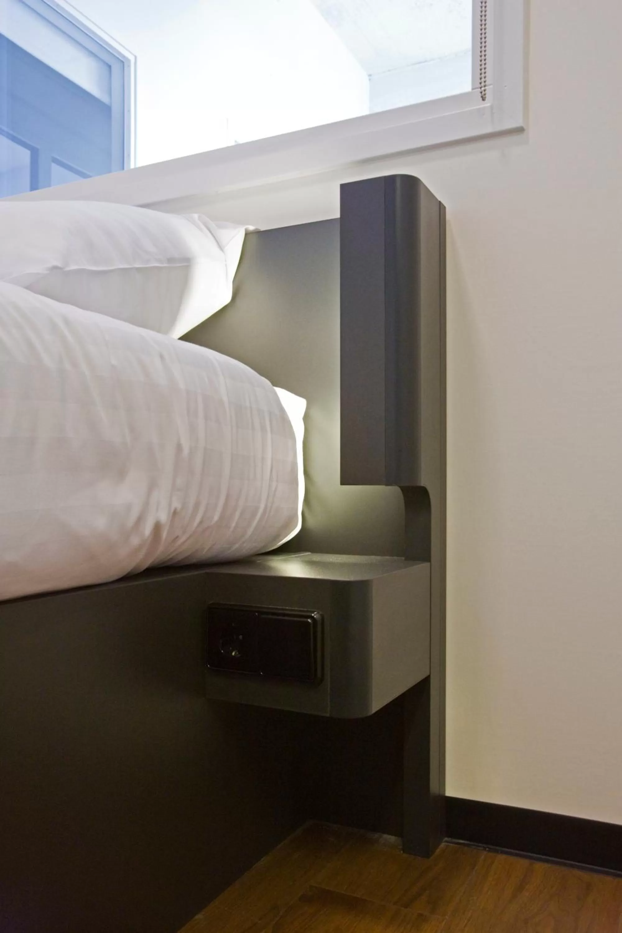 Bed in easyHotel Amsterdam City Centre South