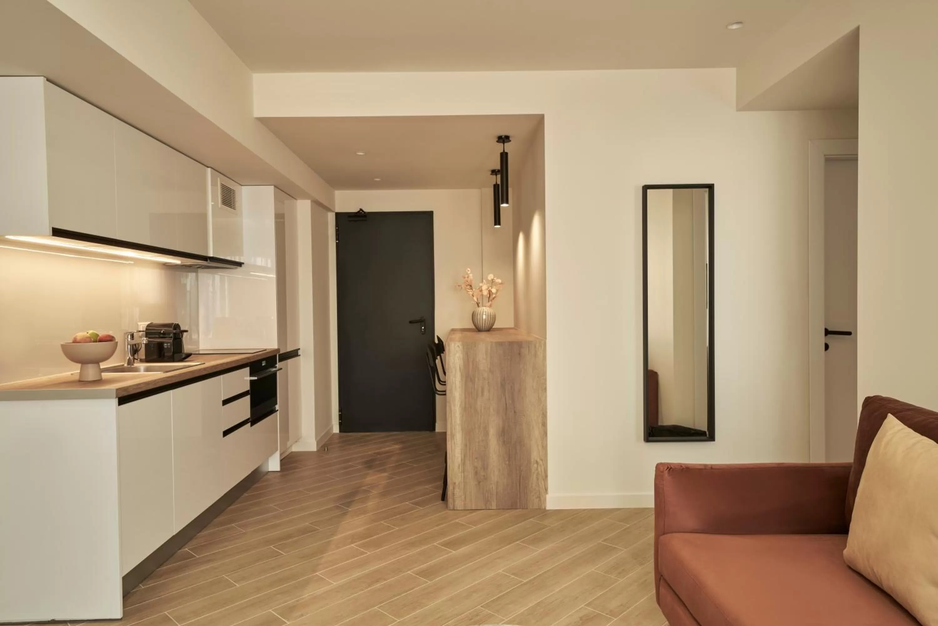 Family Apartment with balcony in Hestia - Asklipiou 61