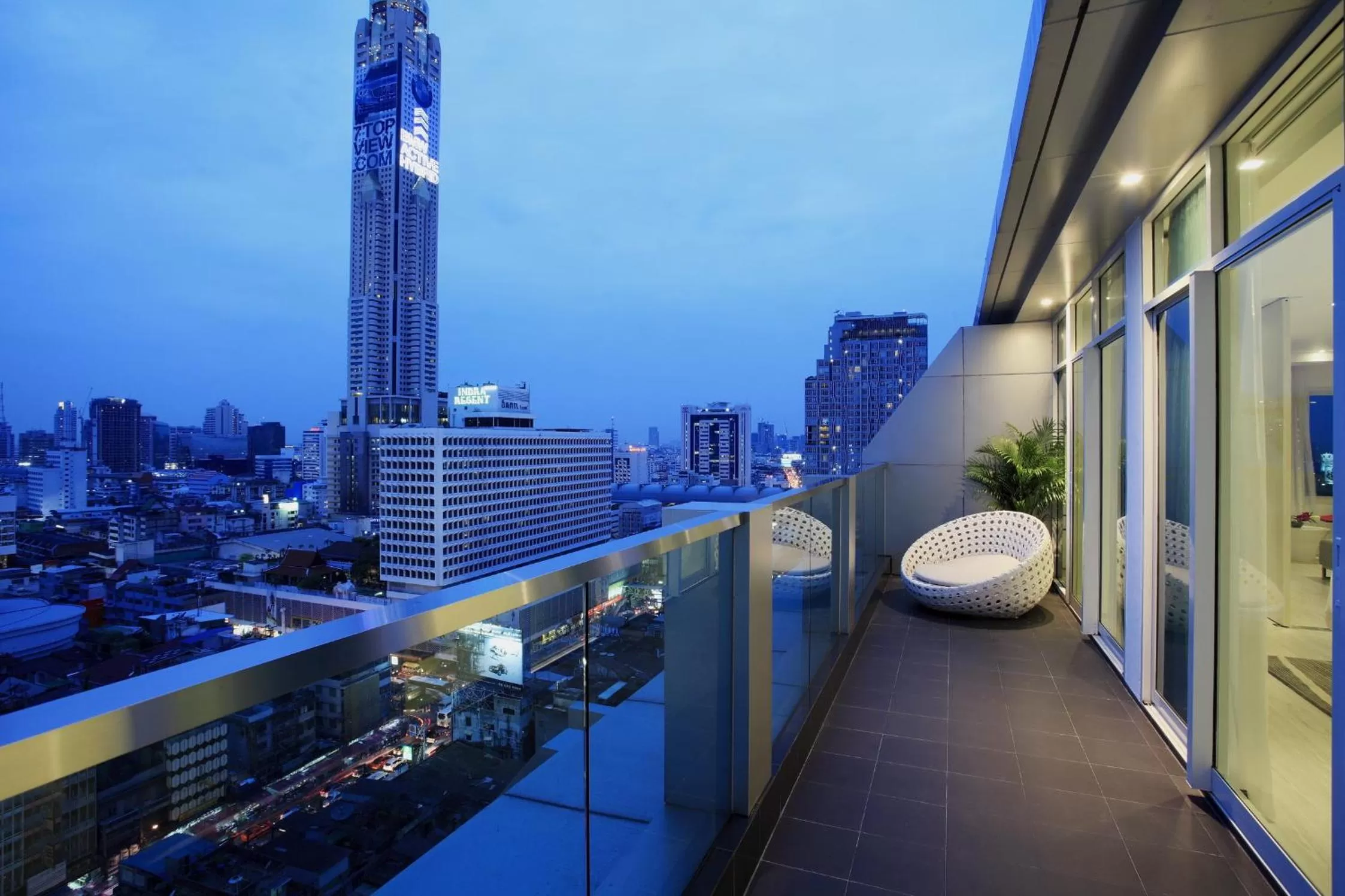 Balcony/Terrace in Centara Watergate Pavilion Hotel Bangkok