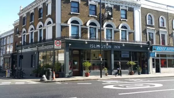 Facade/entrance in Islington Inn