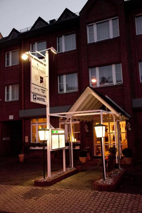 Facade/entrance, Property Building in Aktivhotel Alter Kaiser