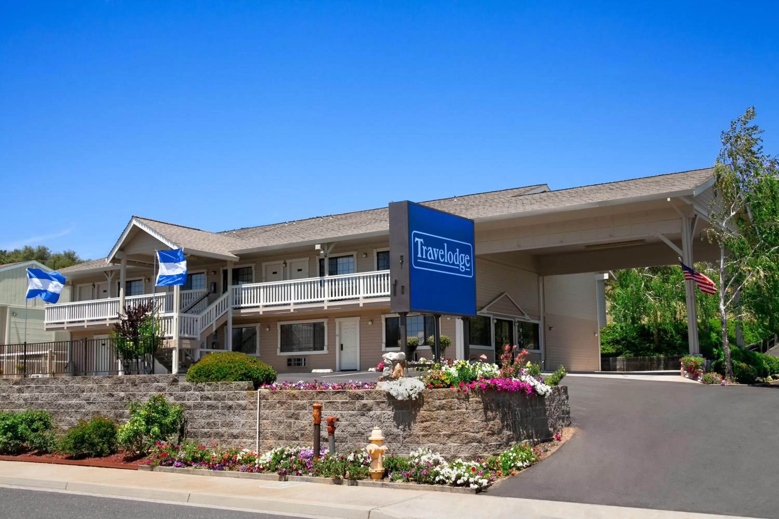 Facade/entrance in Travelodge by Wyndham Angels Camp CA