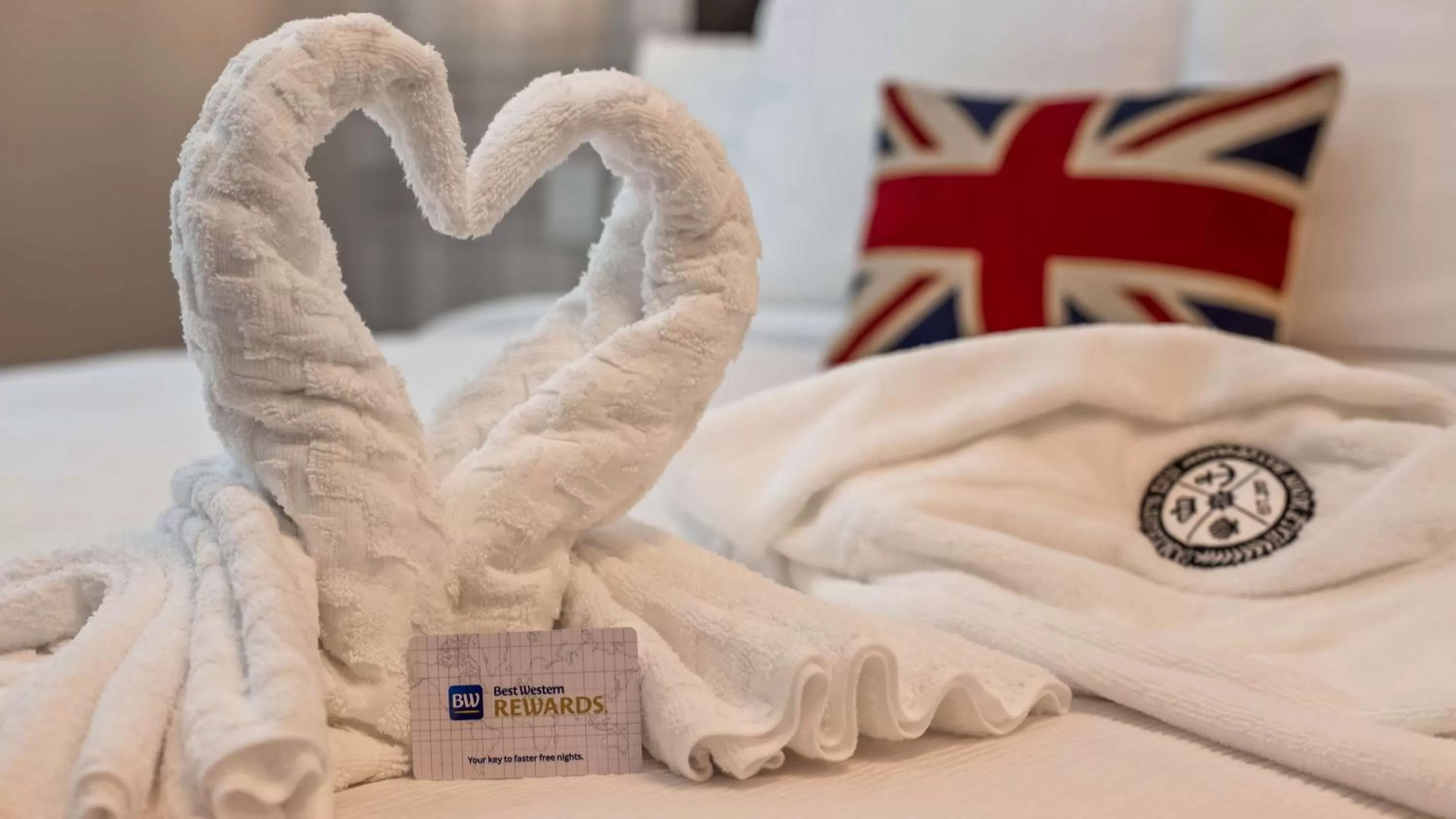 Bedroom, Bed in Aristocrat Hotel, BW Signature Collection