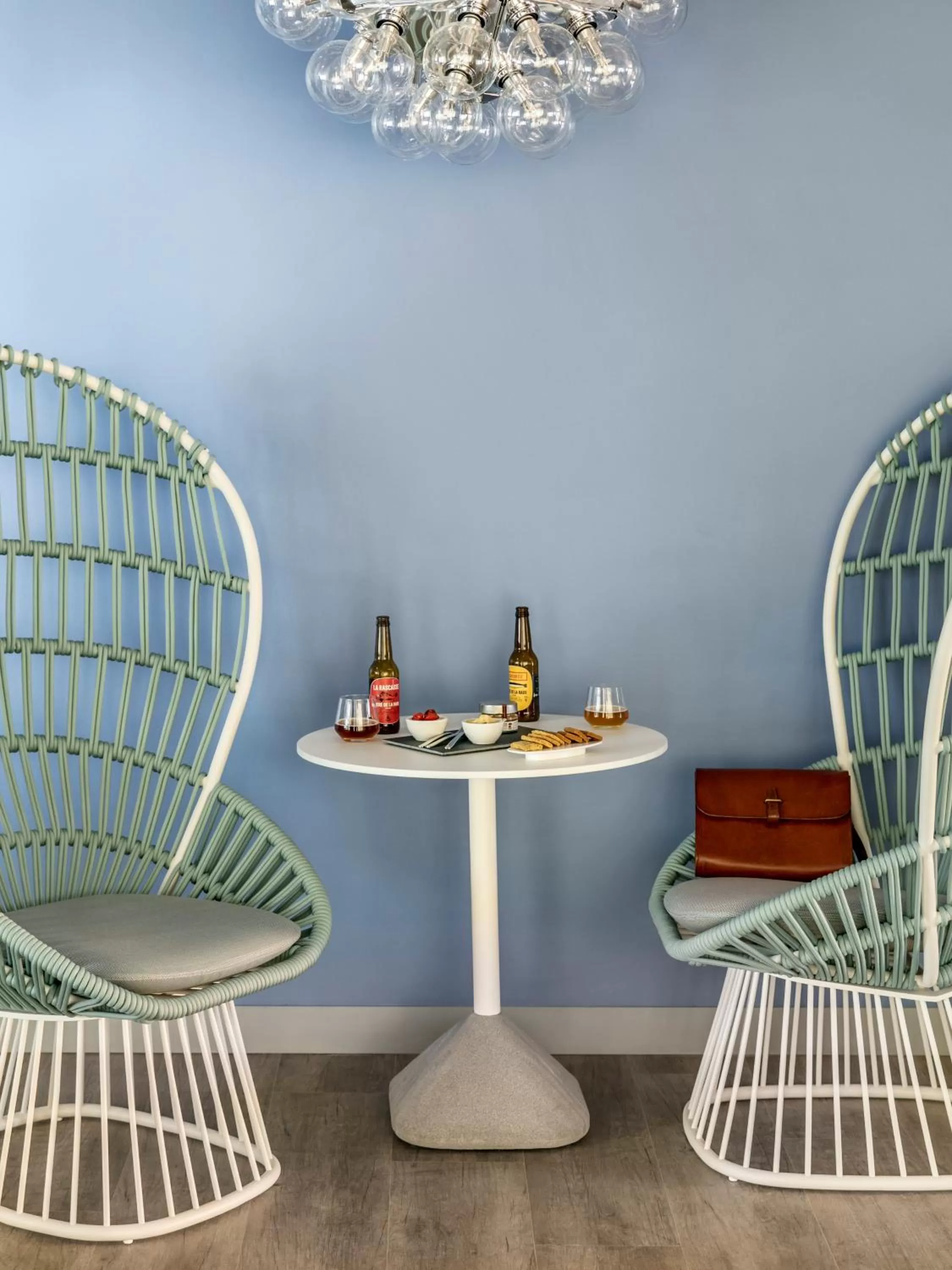 Food and drinks in OKKO Hotels Toulon Centre