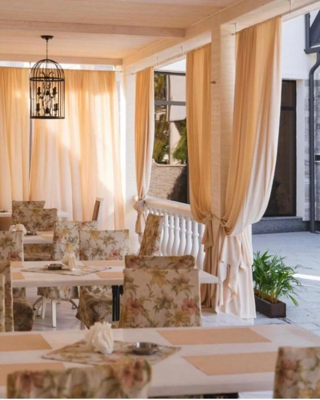 Hotel and Restaurant Velure