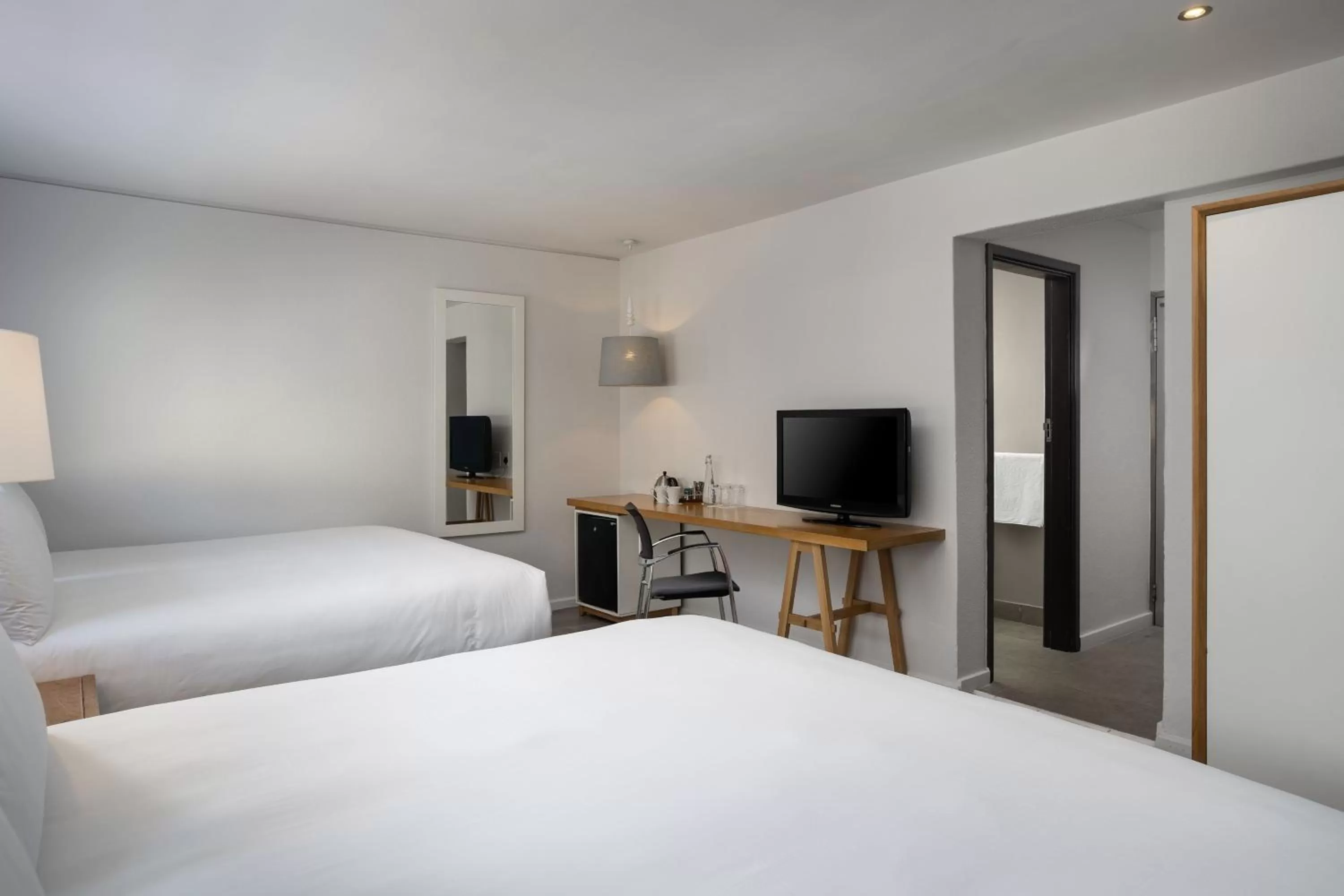 Photo of the whole room, Bed in Protea Hotel by Marriott Cape Town Sea Point