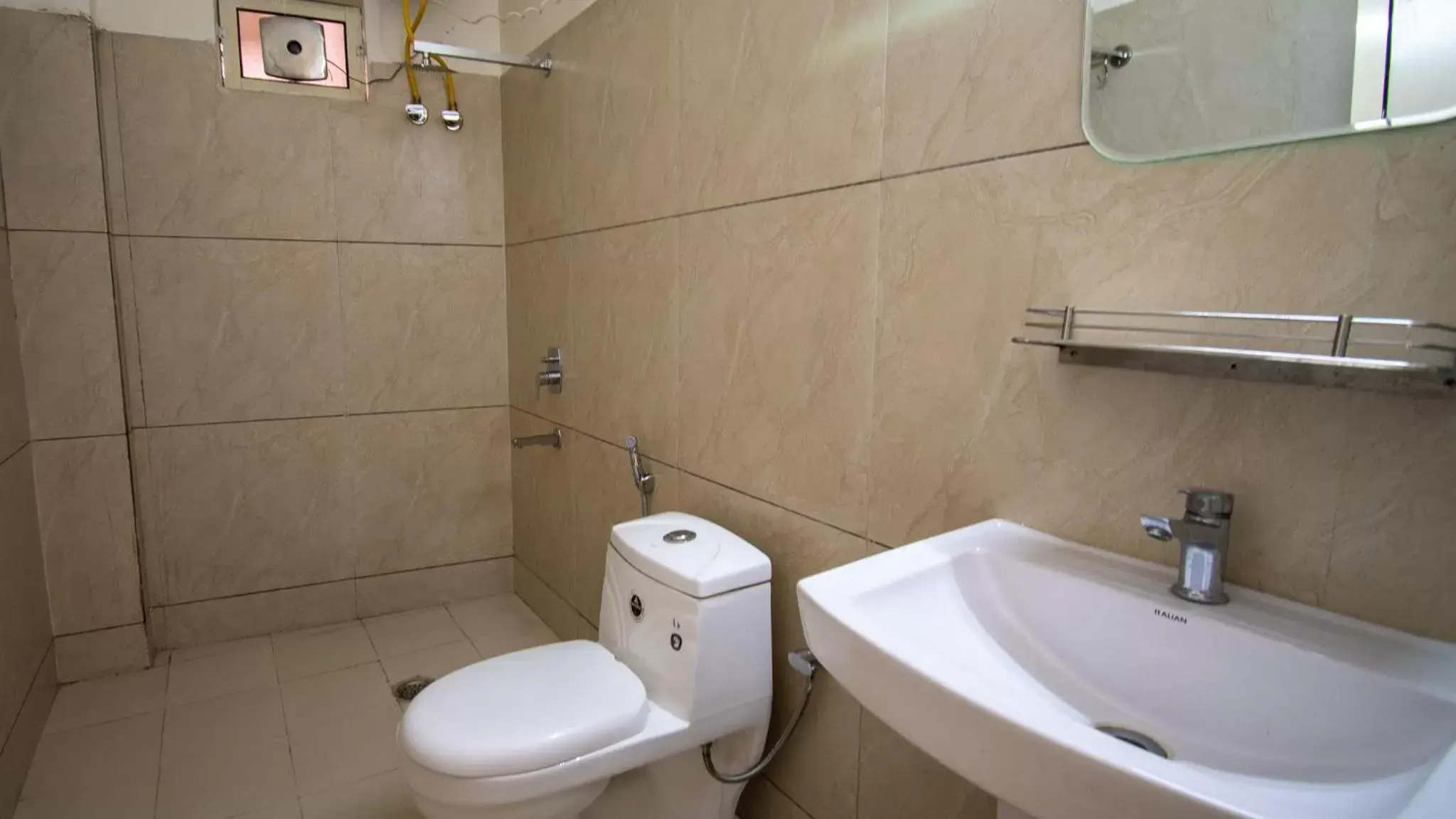 Bed in 6-Bed Dormitory Room in Around Stays Rishikesh, Tapovan Bed in 6-Bed Dormitory Room in Around Stays Rishikesh, Tapovan