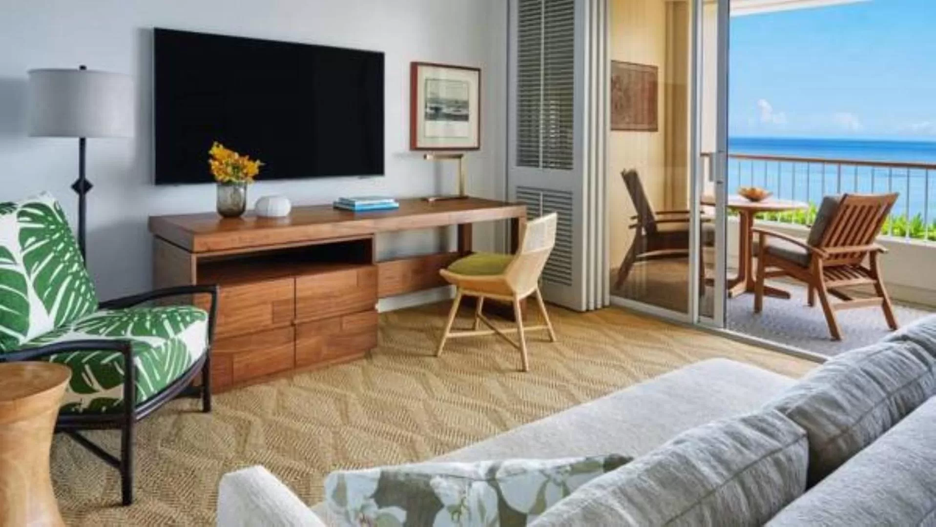 TV and multimedia in Four Seasons Resort Oahu at Ko Olina