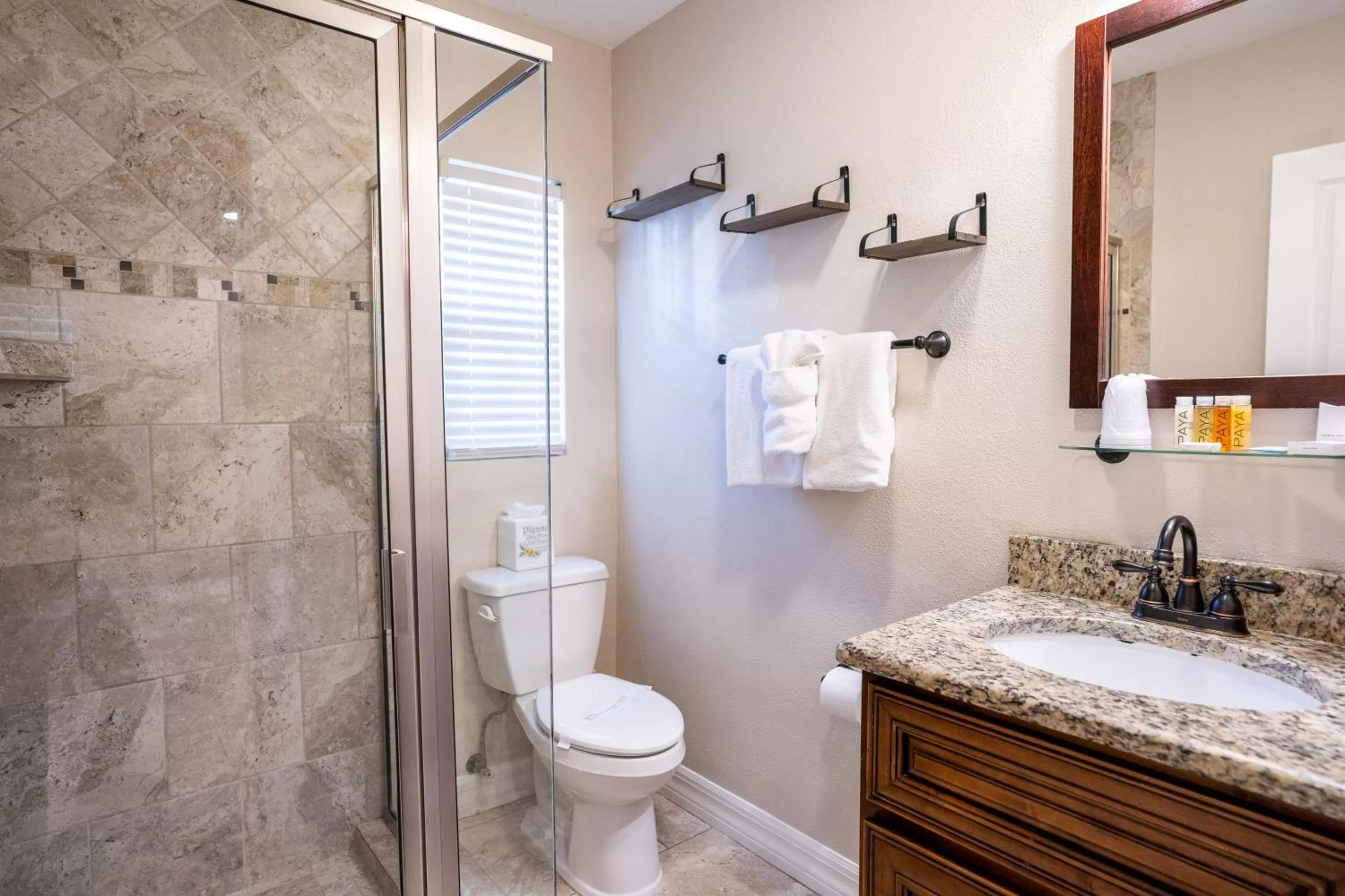 Shower in The Capri at Siesta