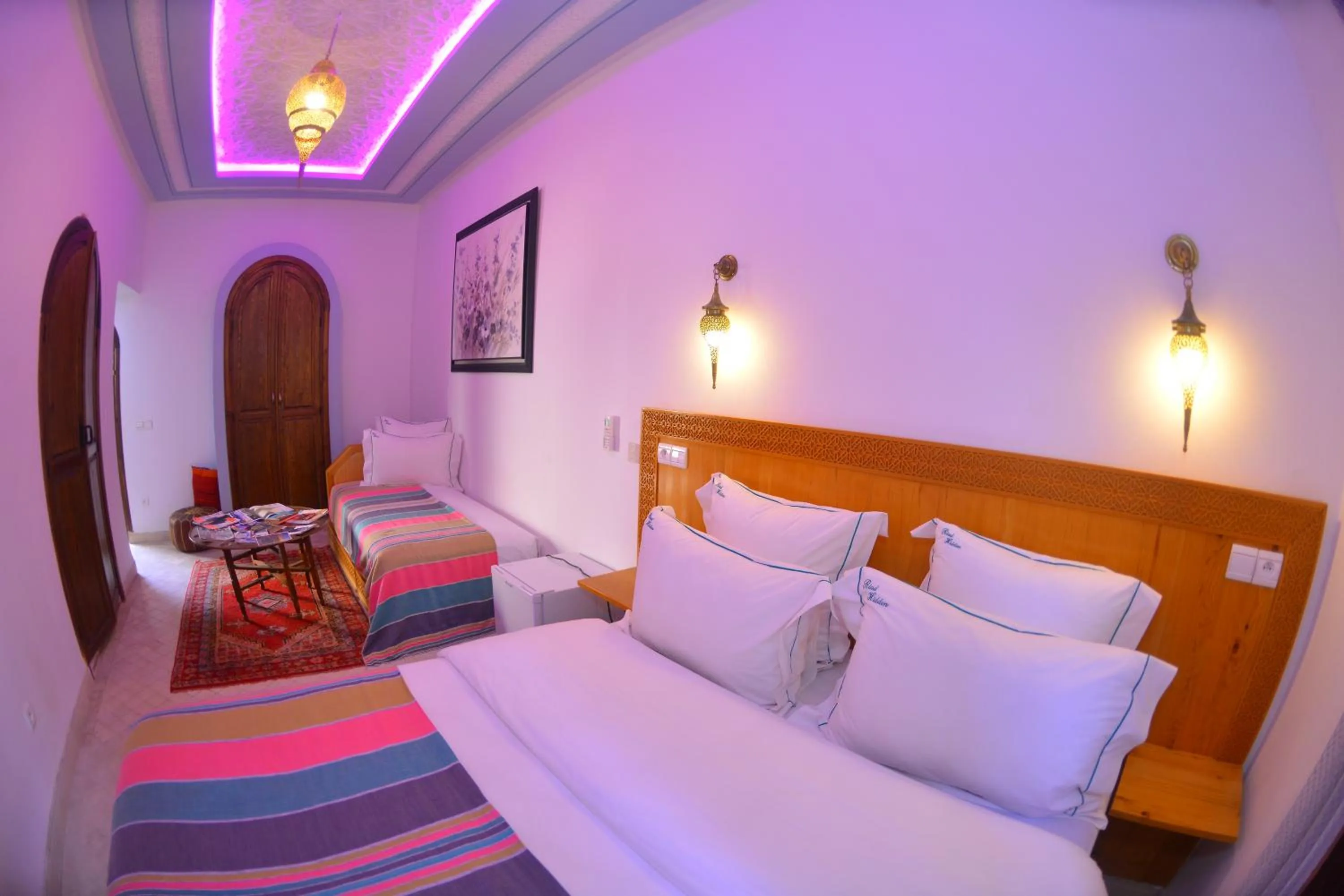 Photo of the whole room, Bed in Riad Hidden
