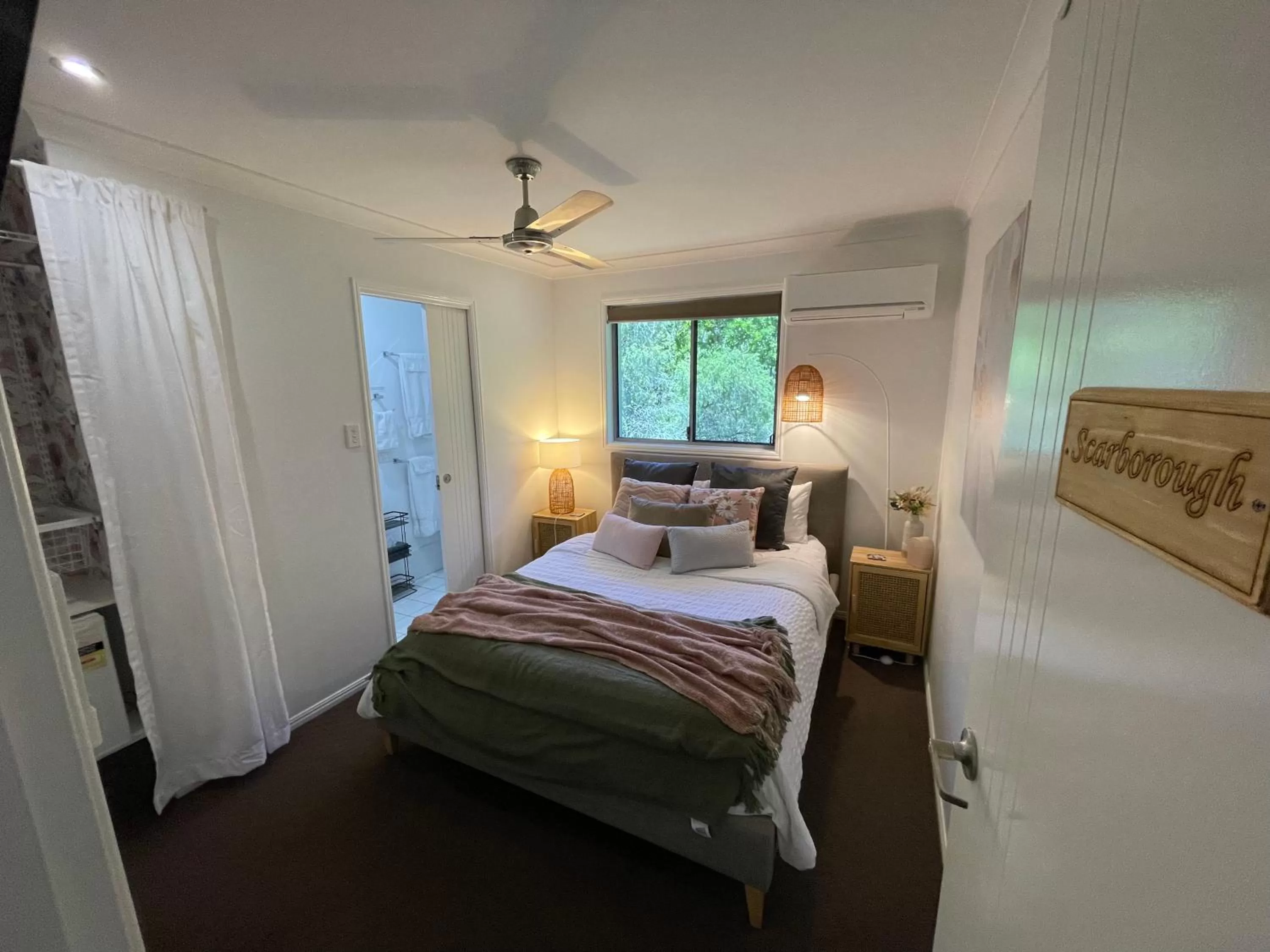 Photo of the whole room, Bed in Torquay Terrace Bed & Breakfast