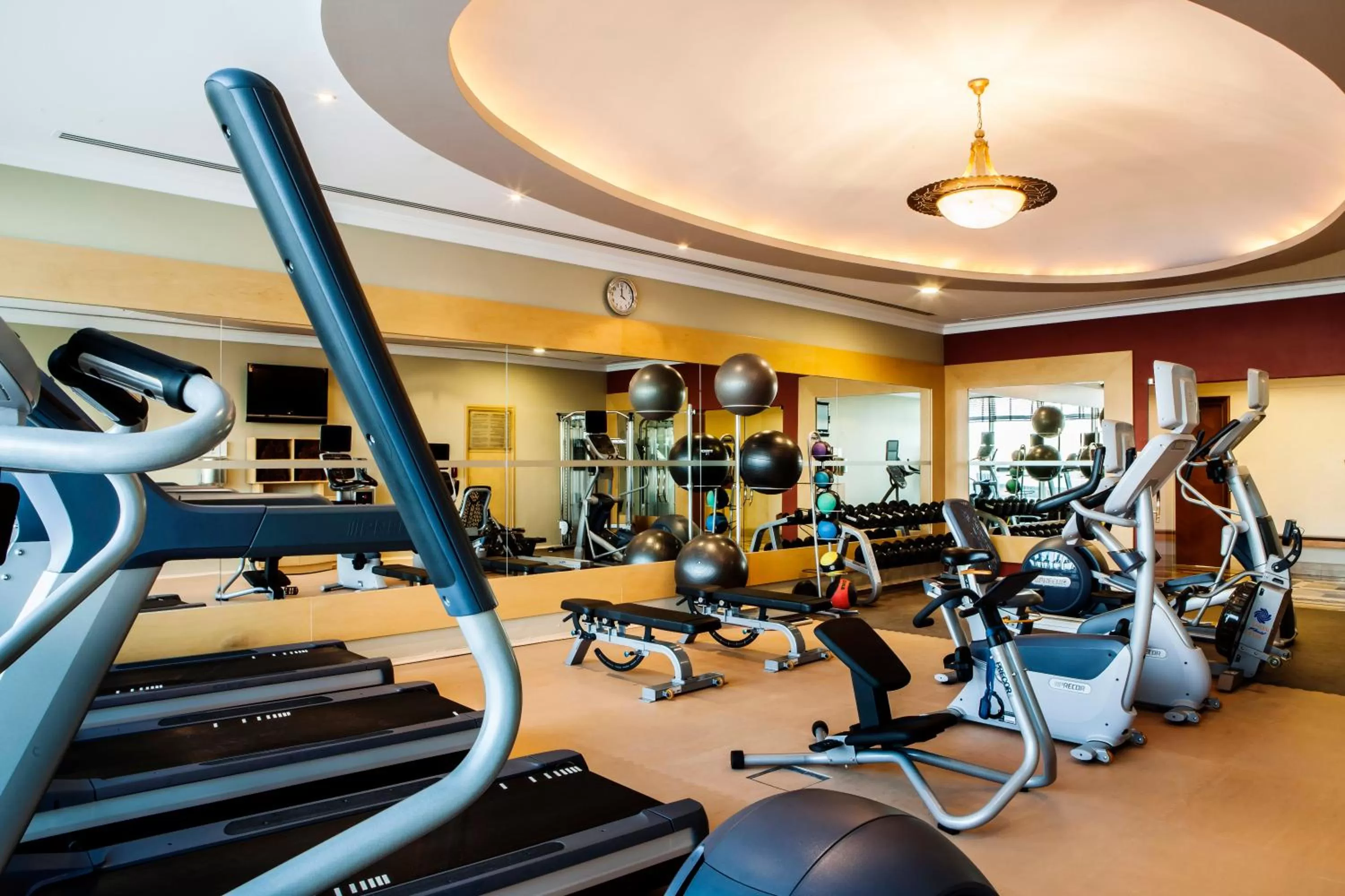 Fitness centre/facilities in Corniche Hotel Sharjah