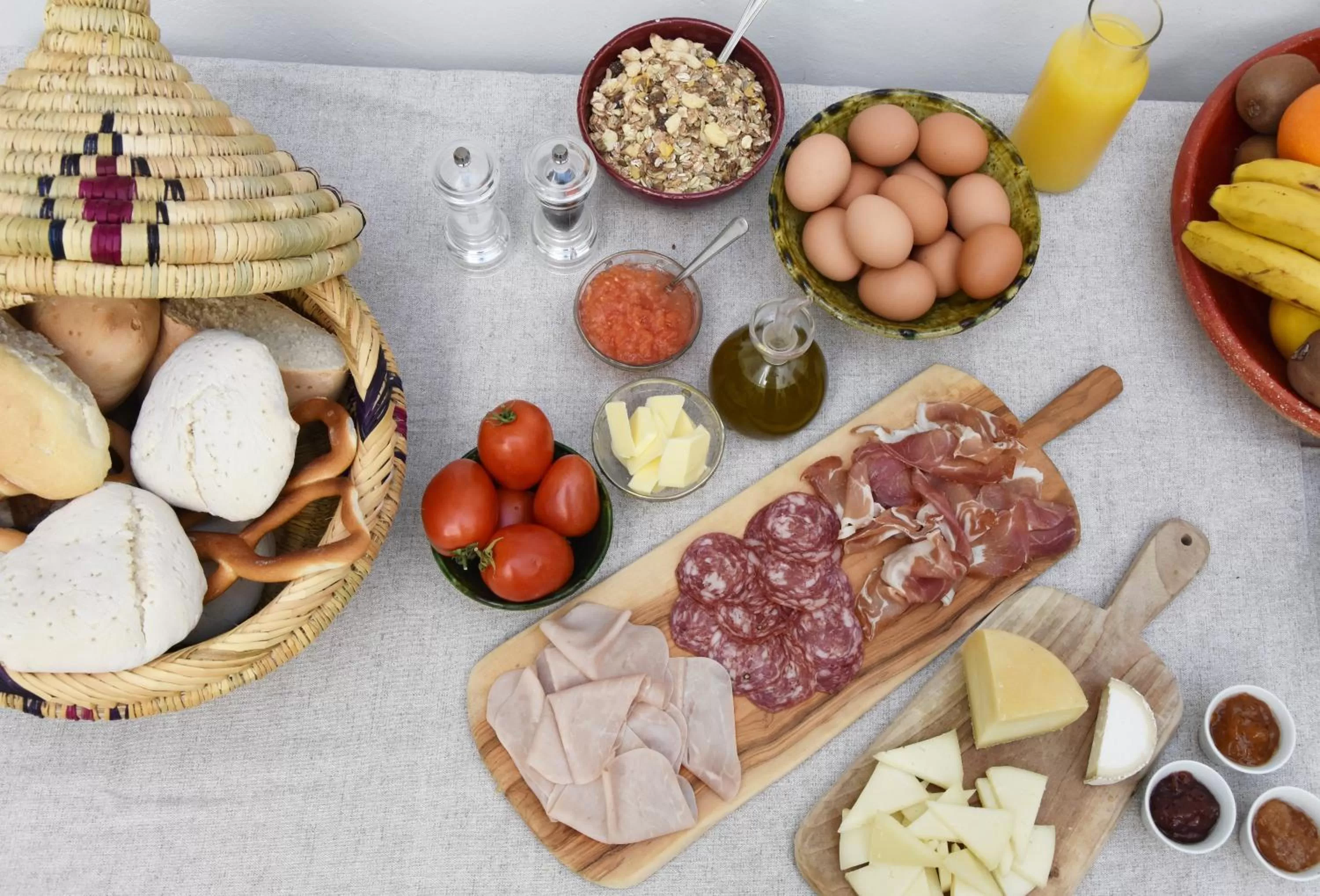 Breakfast in Casa Almara