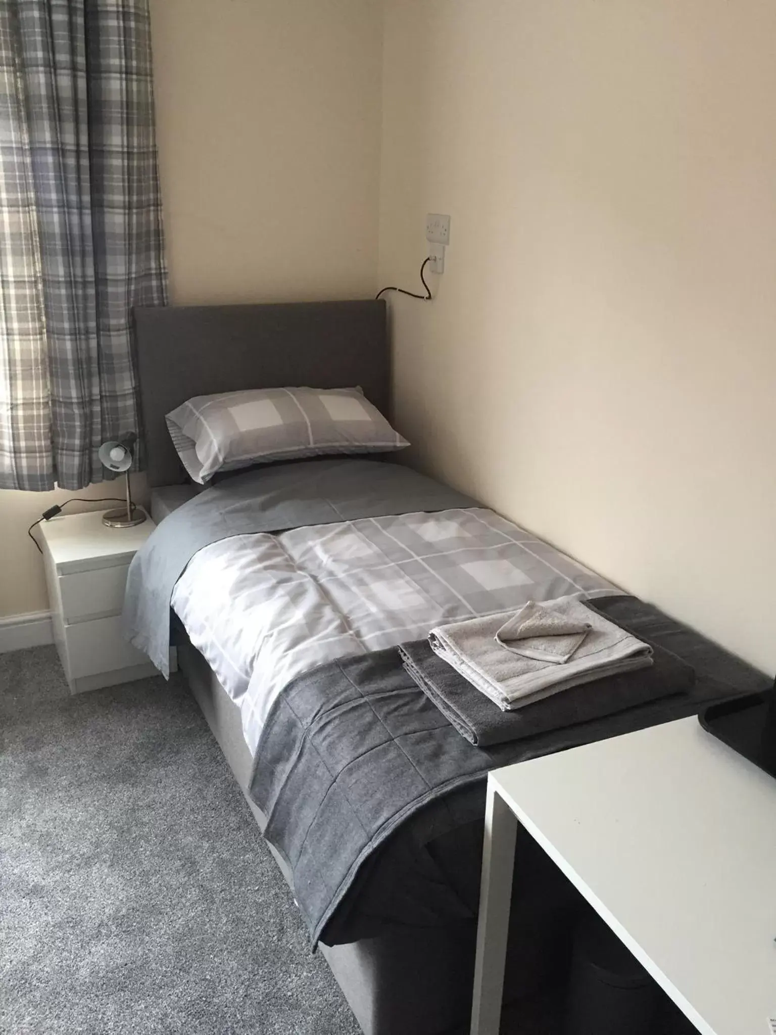 Family Room with Private Bathroom - single occupancy in The Woodhouse Inn Family Room with Private Bathroom - single occupancy in The Woodhouse Inn