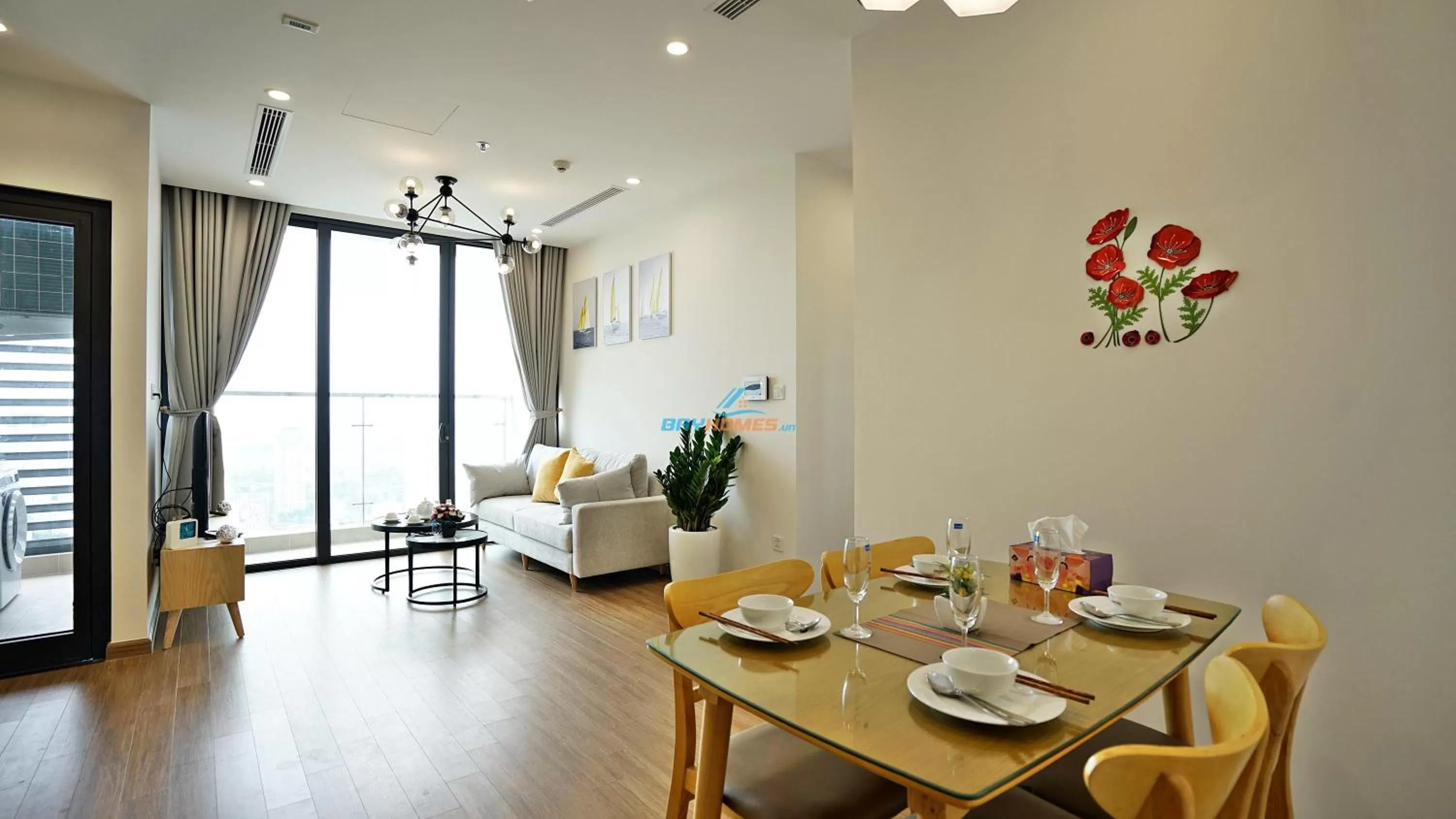 Dining Area in Vinhomes Skylake Apartment - by Bayhomes