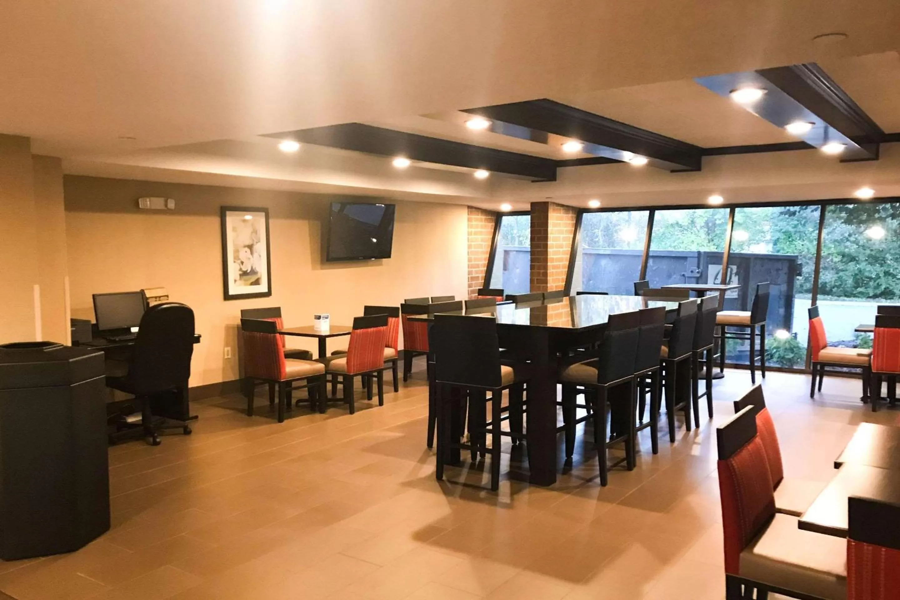 Restaurant/places to eat in Comfort Inn Farmington Hills - Novi-Royal oaks-Southfield-Detroit Northwest