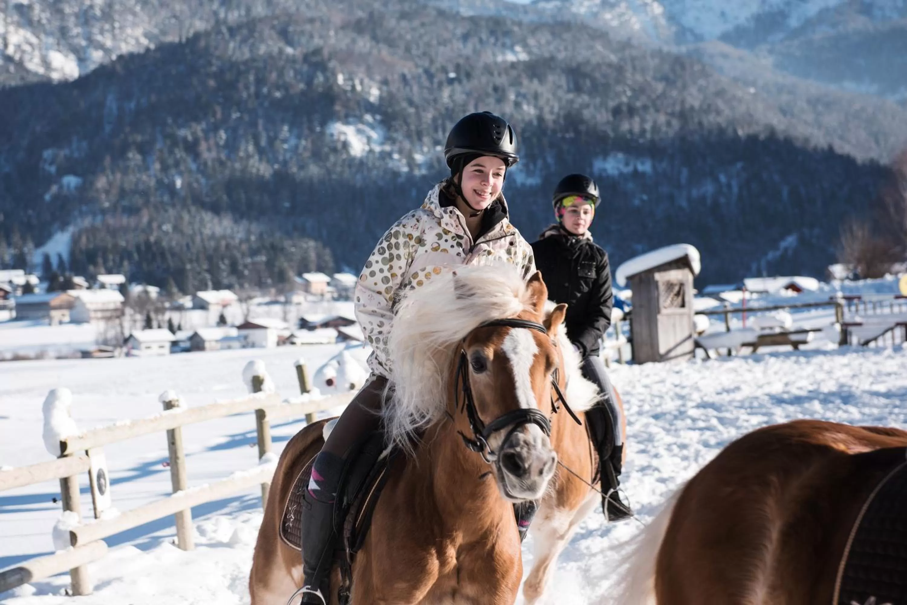 Horse-riding in Familienparadies Sporthotel Achensee - FAMILIES ONLY