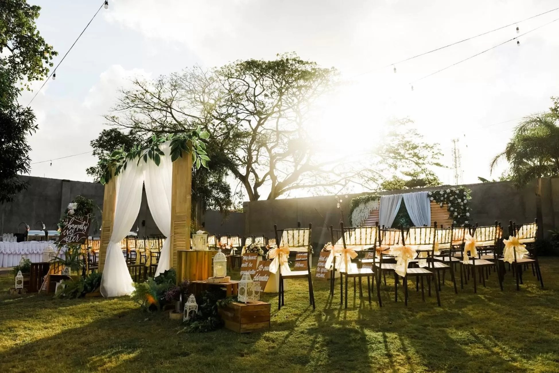 Property building in Holiday Suites Puerto Princesa