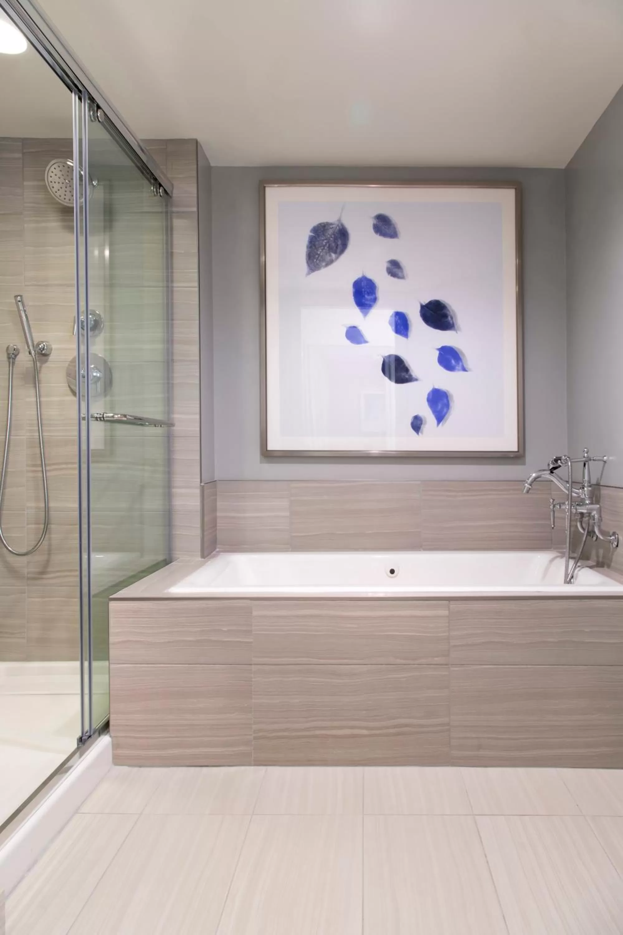 Shower in Franklin Marriott Cool Springs