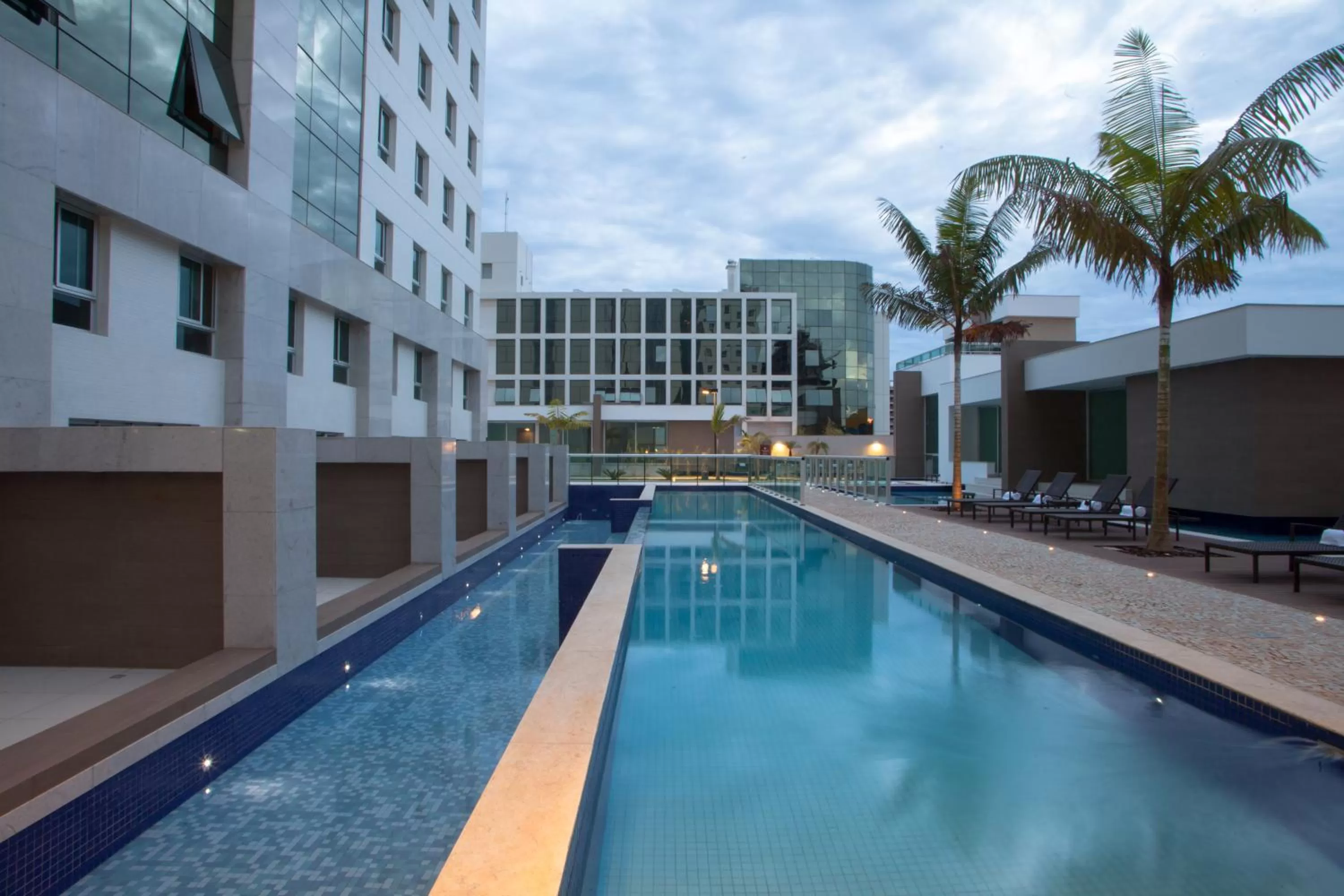 Swimming pool in Jade Hotel Brasília
